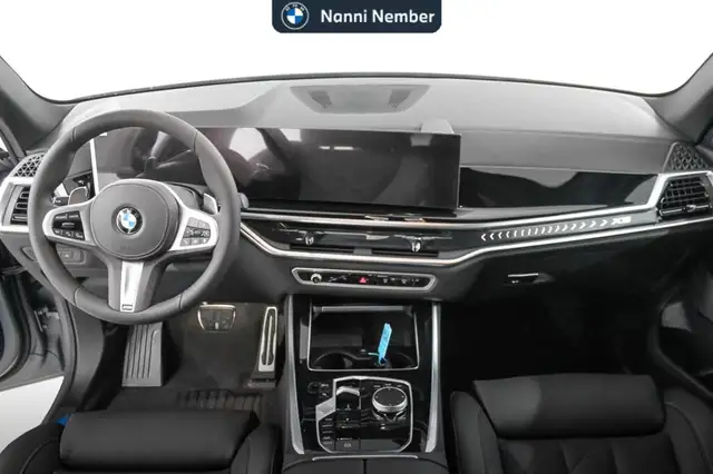 BMW X5 view 10