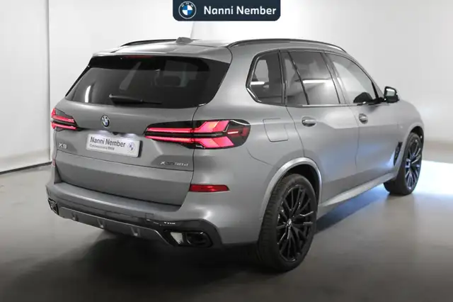 BMW X5 view 3