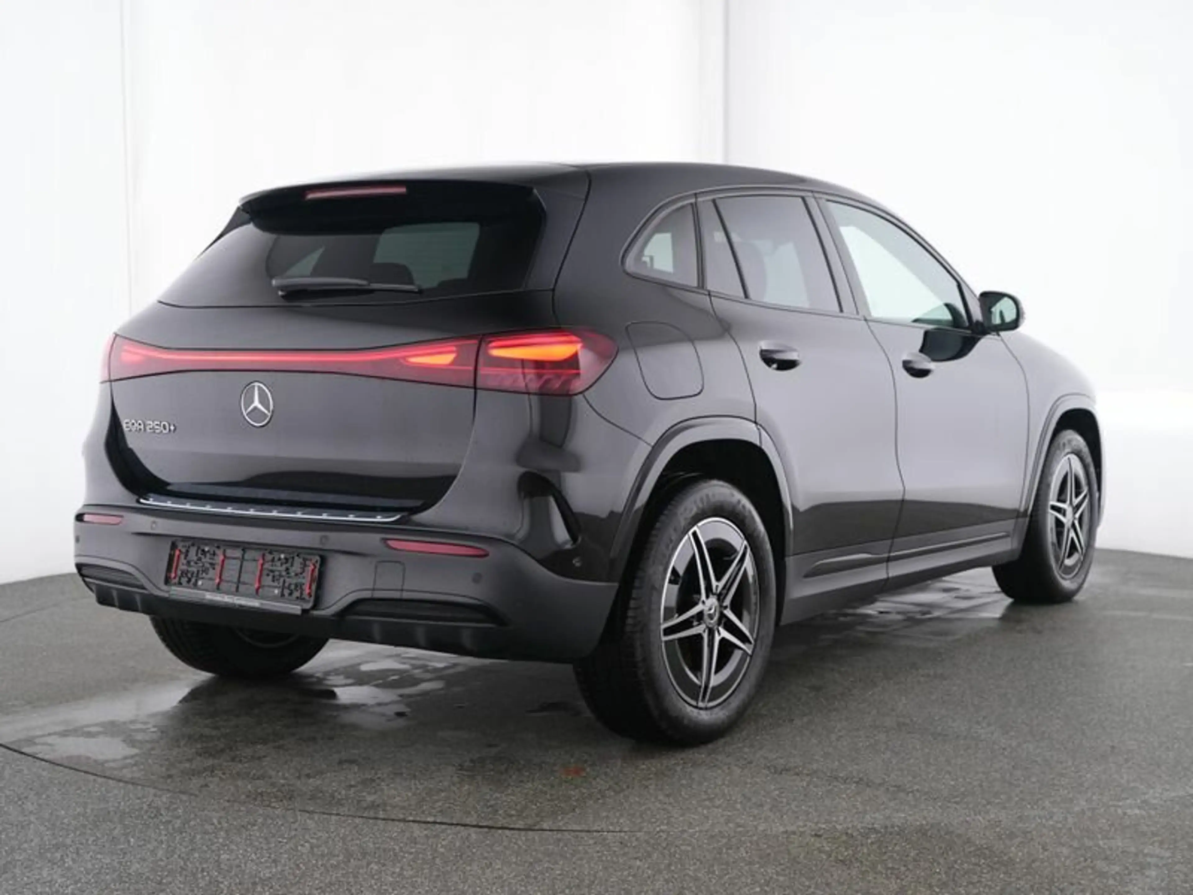 Mercedes-Benz EQA 250 EQA 250+ AMG-LINE*NIGHT-PAKET*FAHRASSISTENZPAKET — photo 3