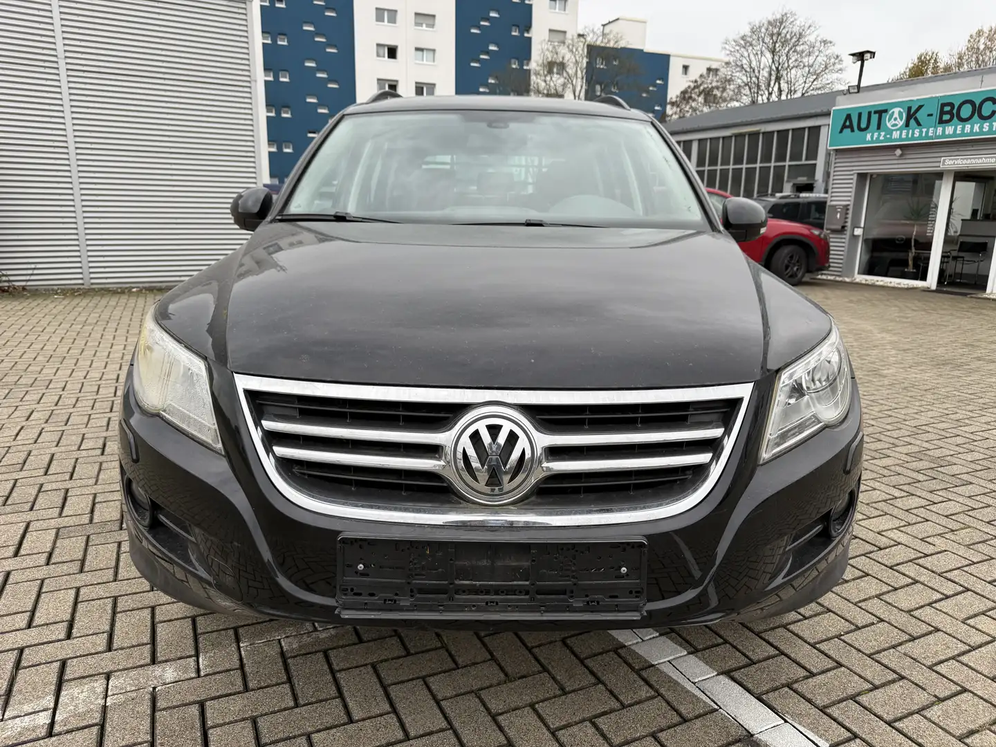 Volkswagen Tiguan 4 Motion/ Automatik /Navi / Tüv u Inspekt neu Schwarz - 2