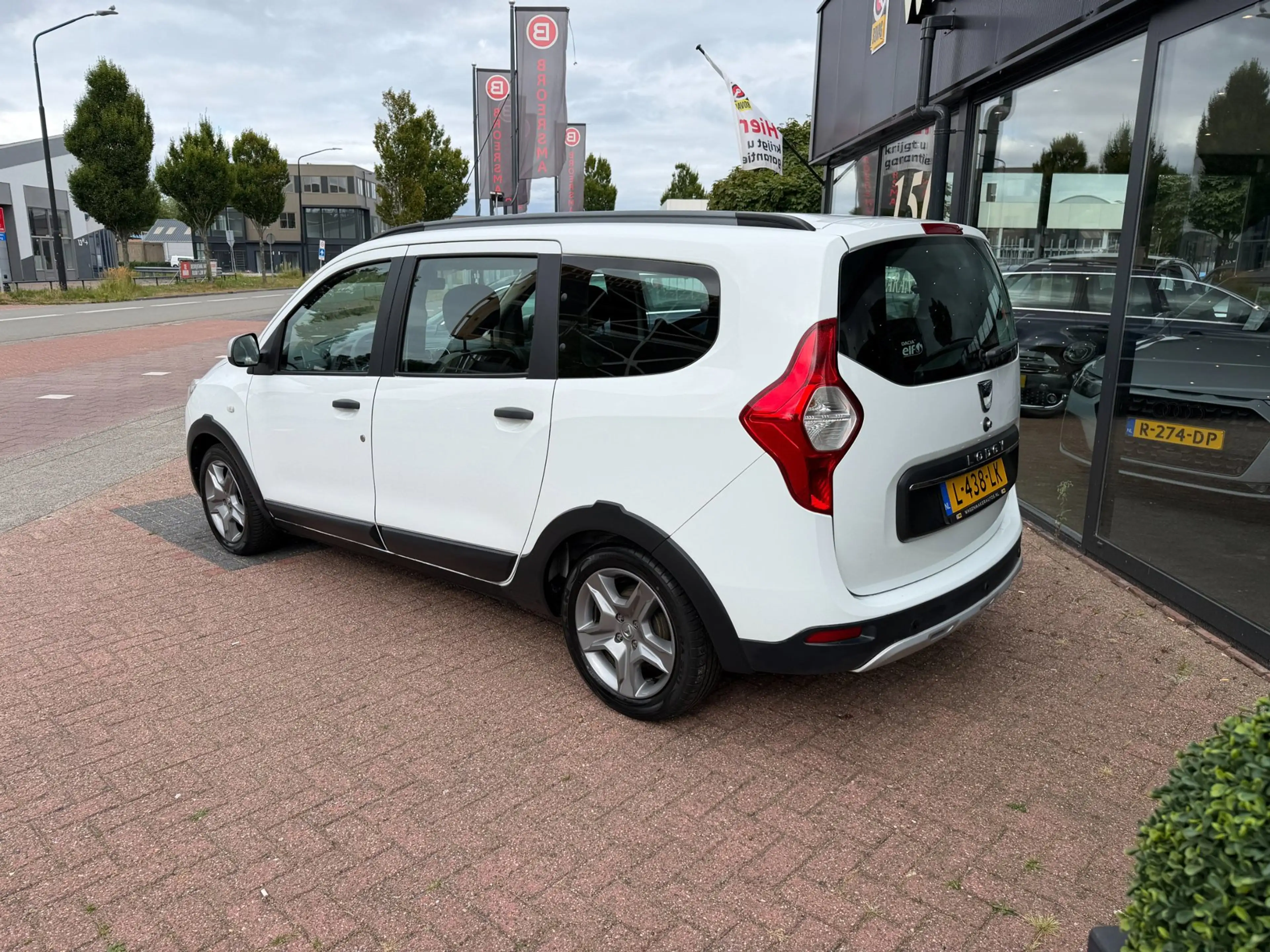 Dacia Lodgy 1.2 TCe Stepway 7p. Airco|Cruise|NAVI|PDC! — photo 7