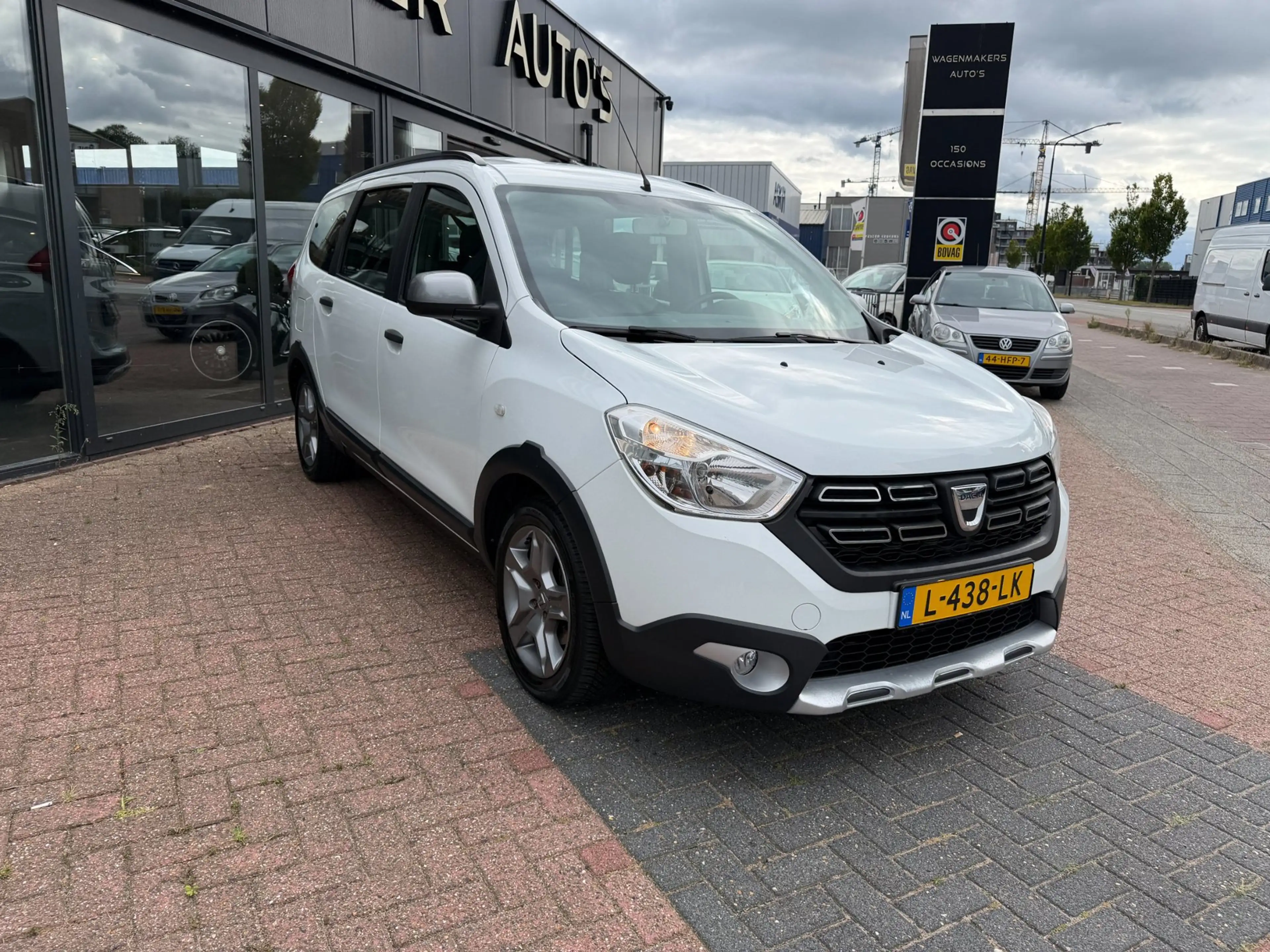 Dacia Lodgy 1.2 TCe Stepway 7p. Airco|Cruise|NAVI|PDC! — photo 6