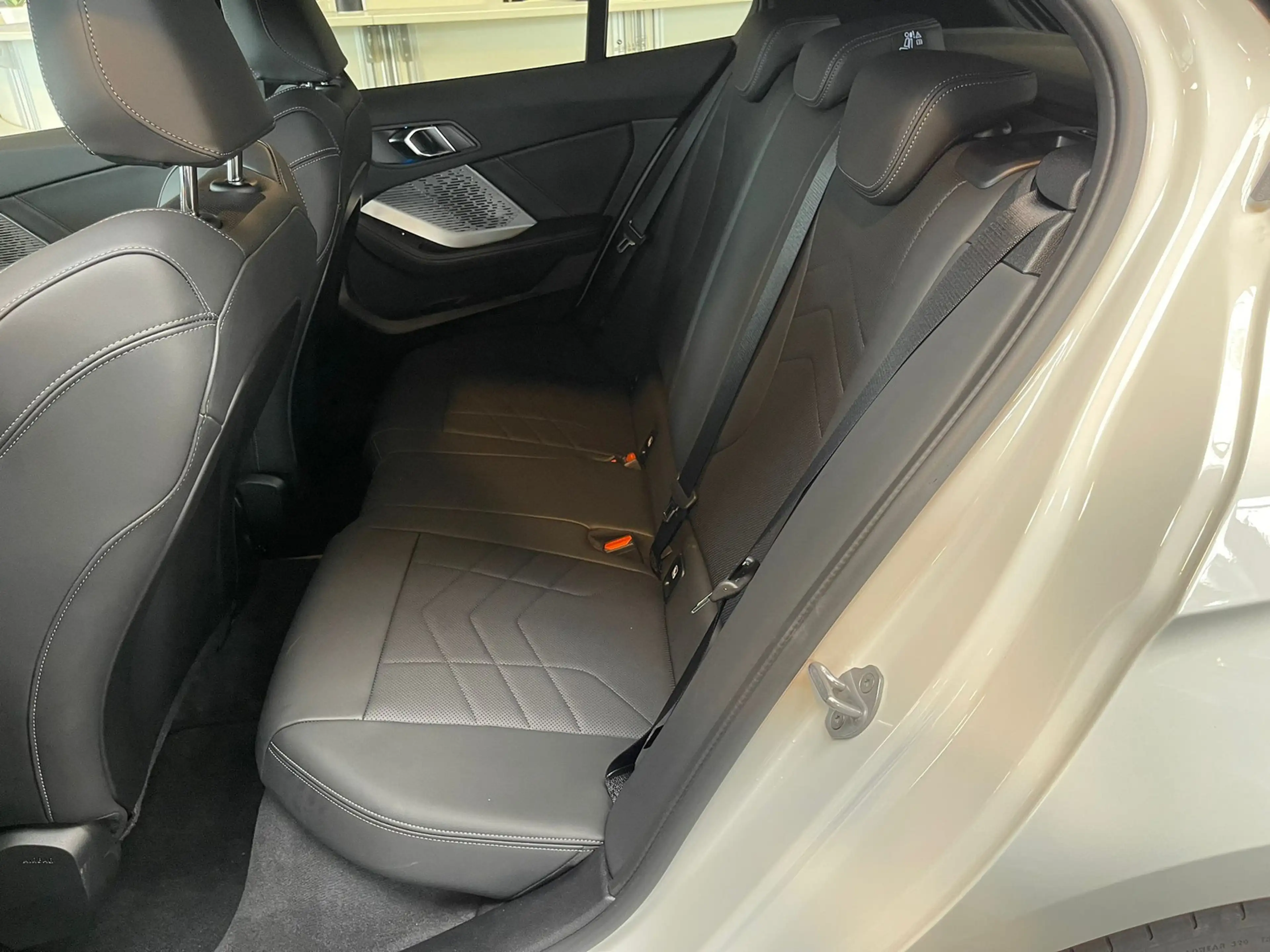 BMW 120 i M Sport Dr.As+/19" — photo 14