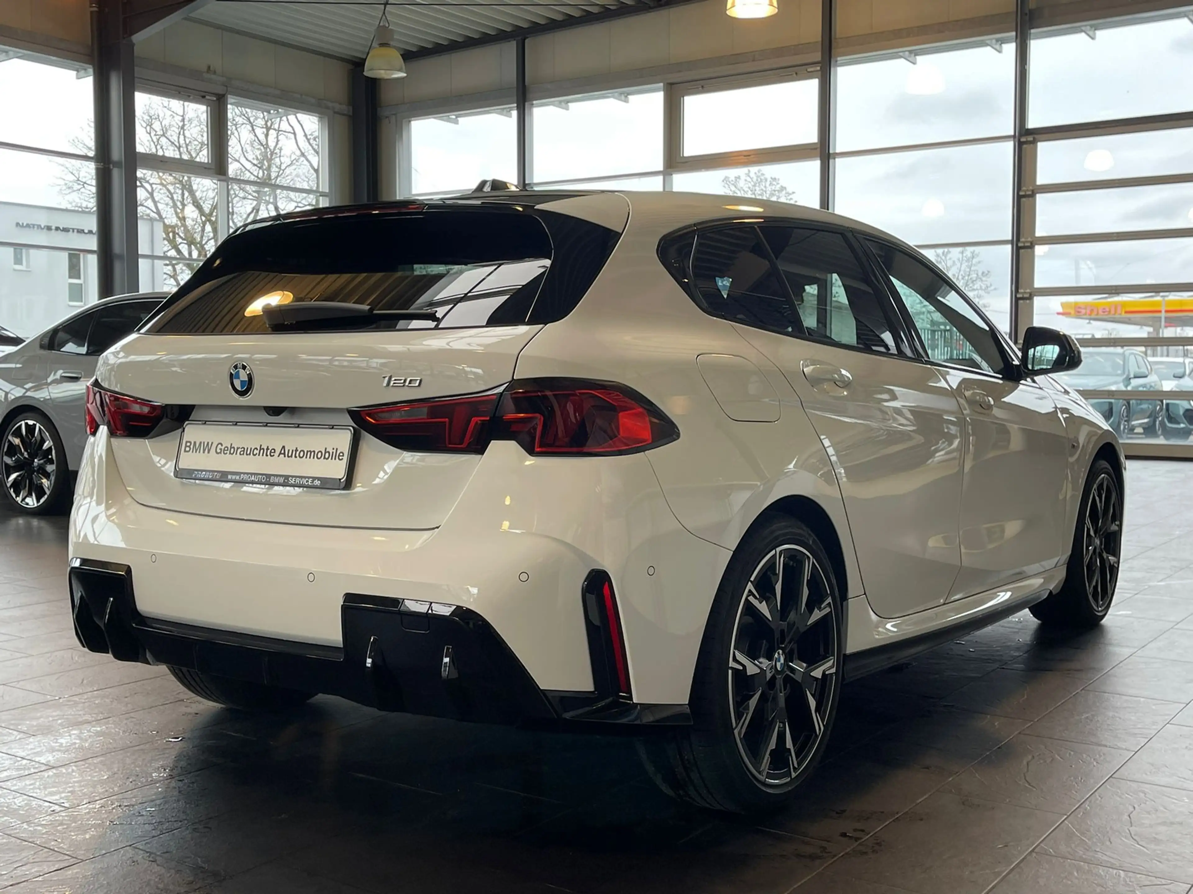 BMW 120 i M Sport Dr.As+/19" — photo 5