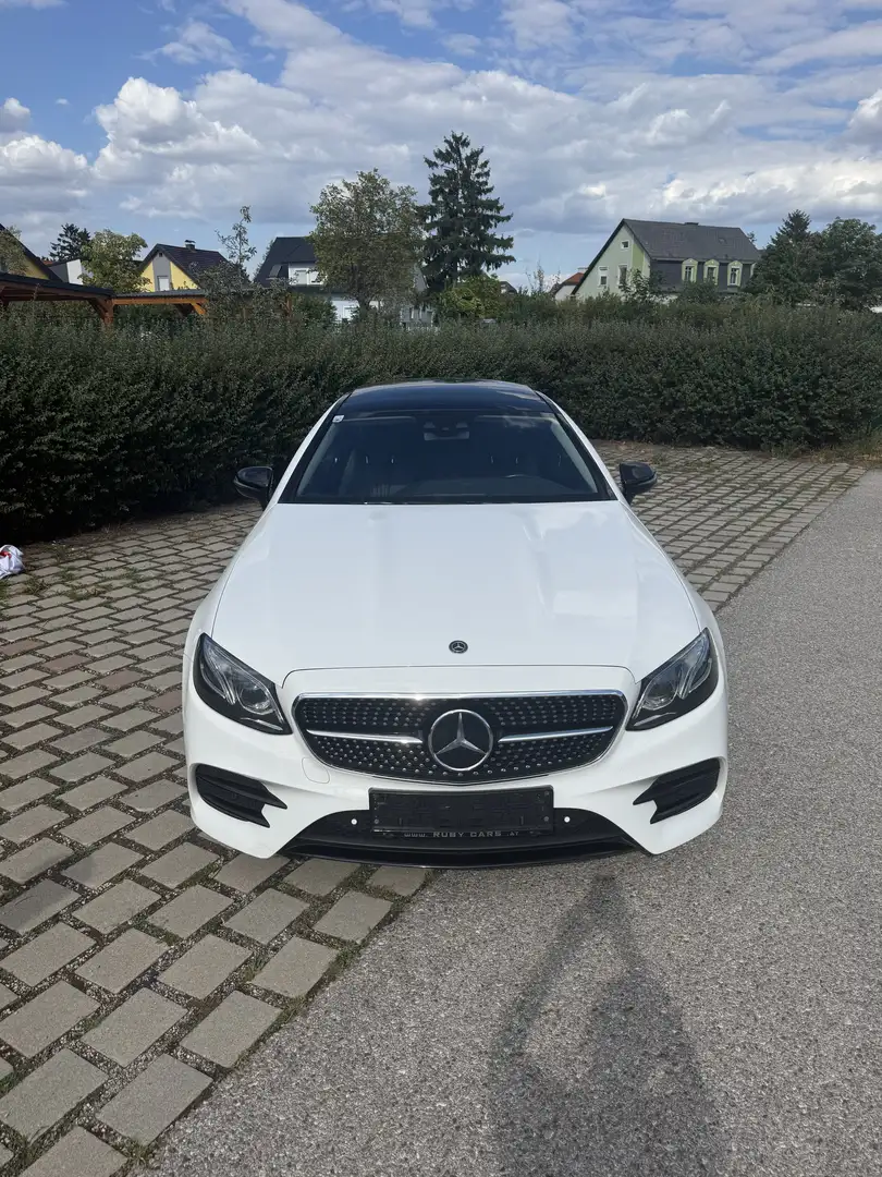 Mercedes-Benz E 220 d Aut. - 1