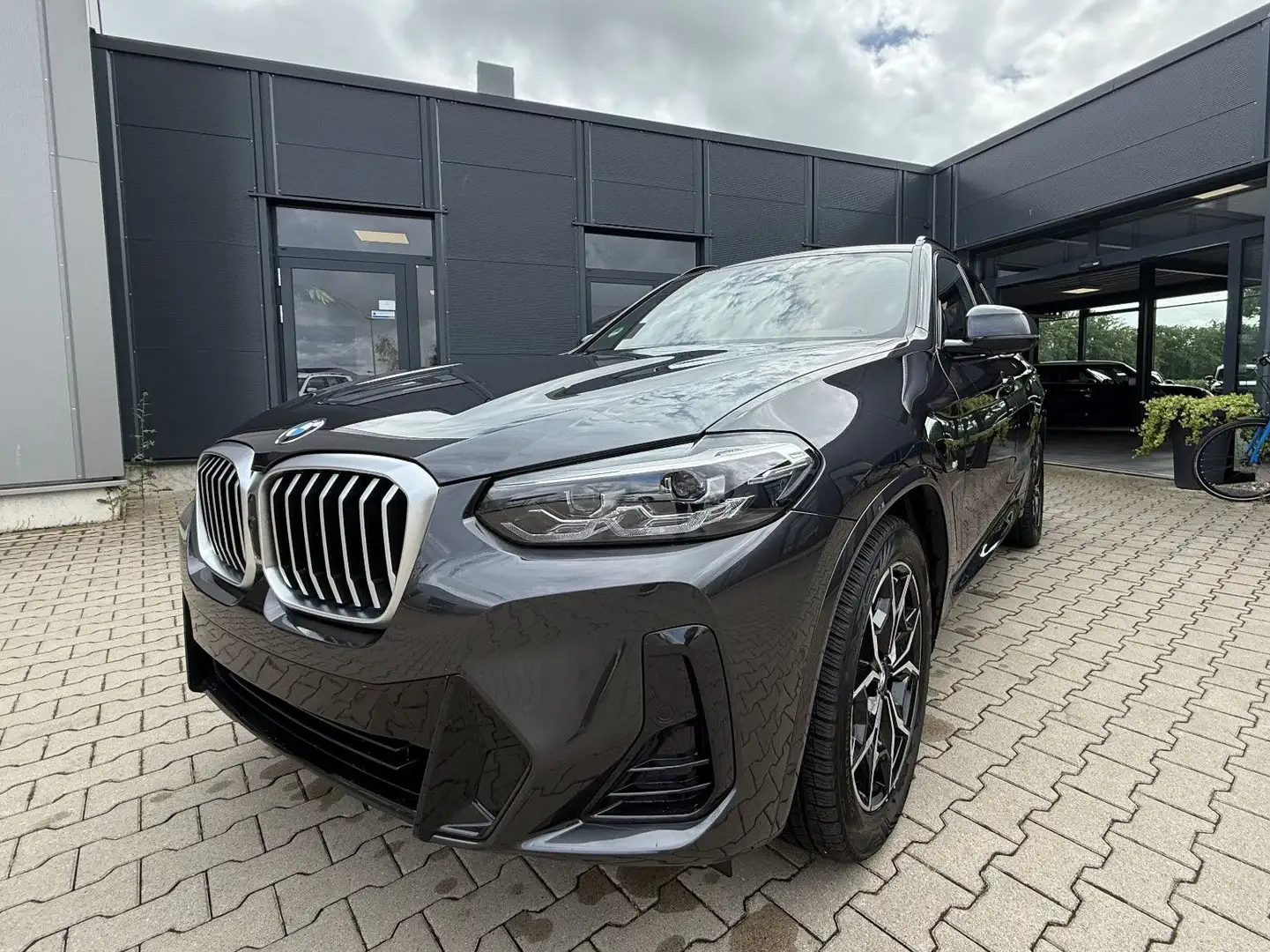 BMW X3 xDrive 20 d M Sport Gris - 1