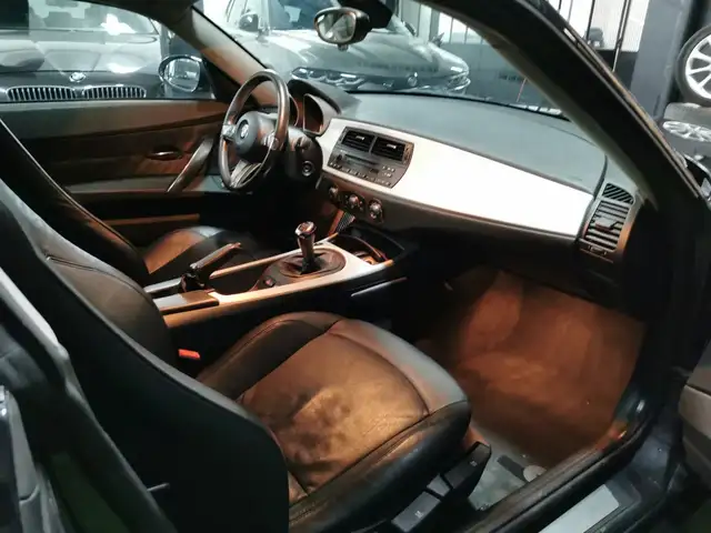 BMW Z4 view 9