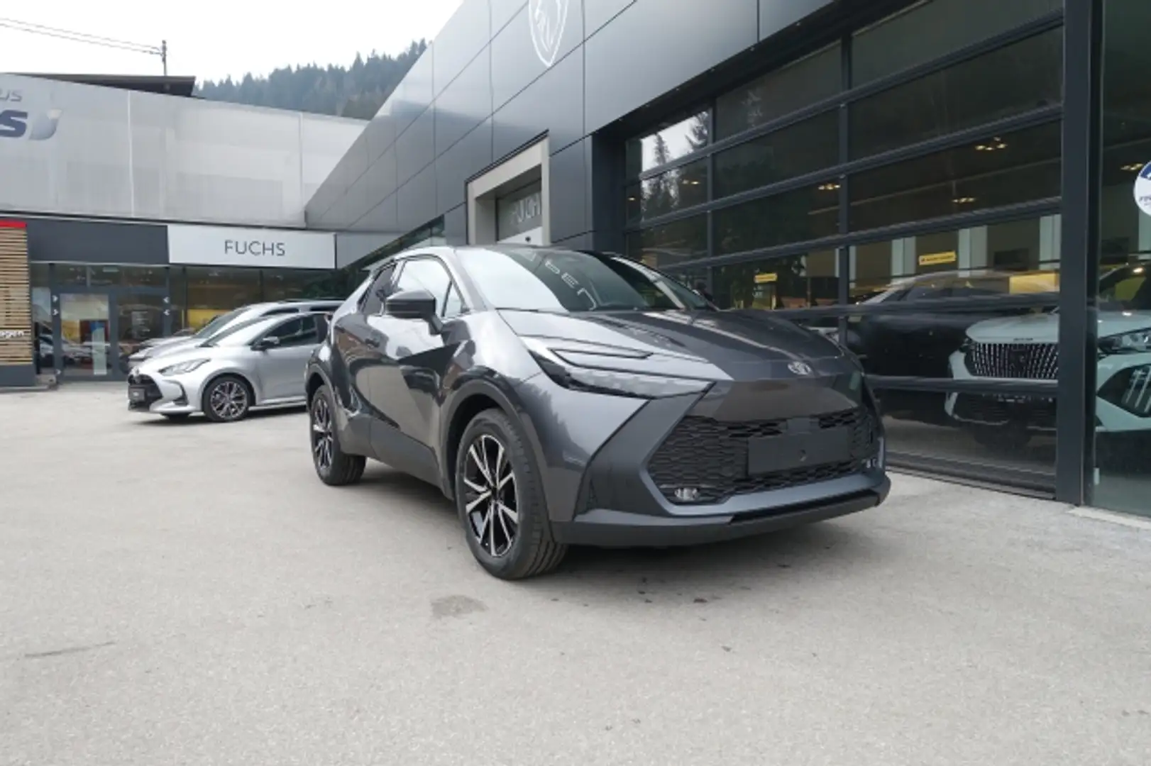 Toyota C-HR Toyota C-HR 2,0 Plugin 4x2 Active Grau - 1