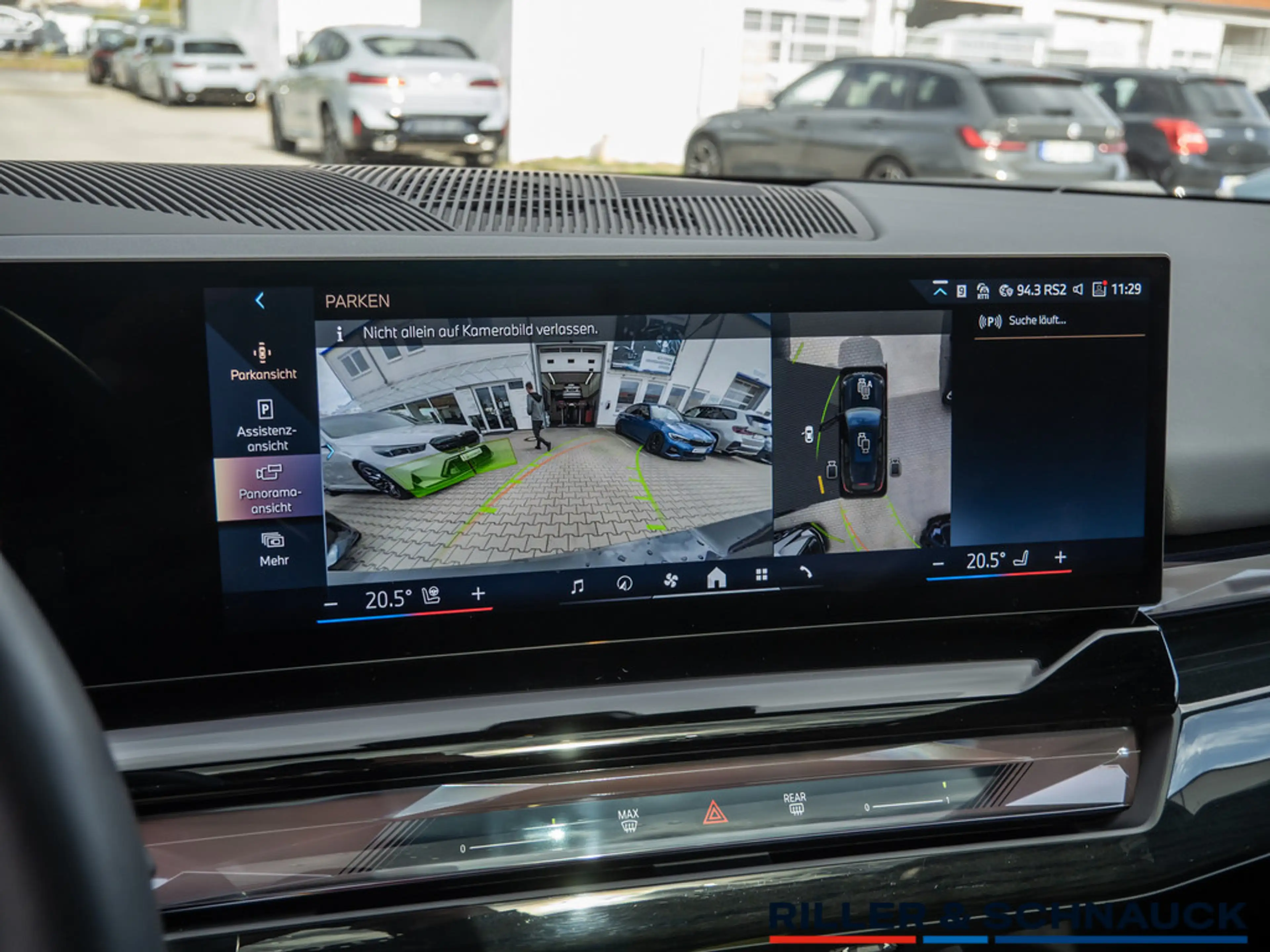 BMW i5 eDrive40 Touring — photo 15