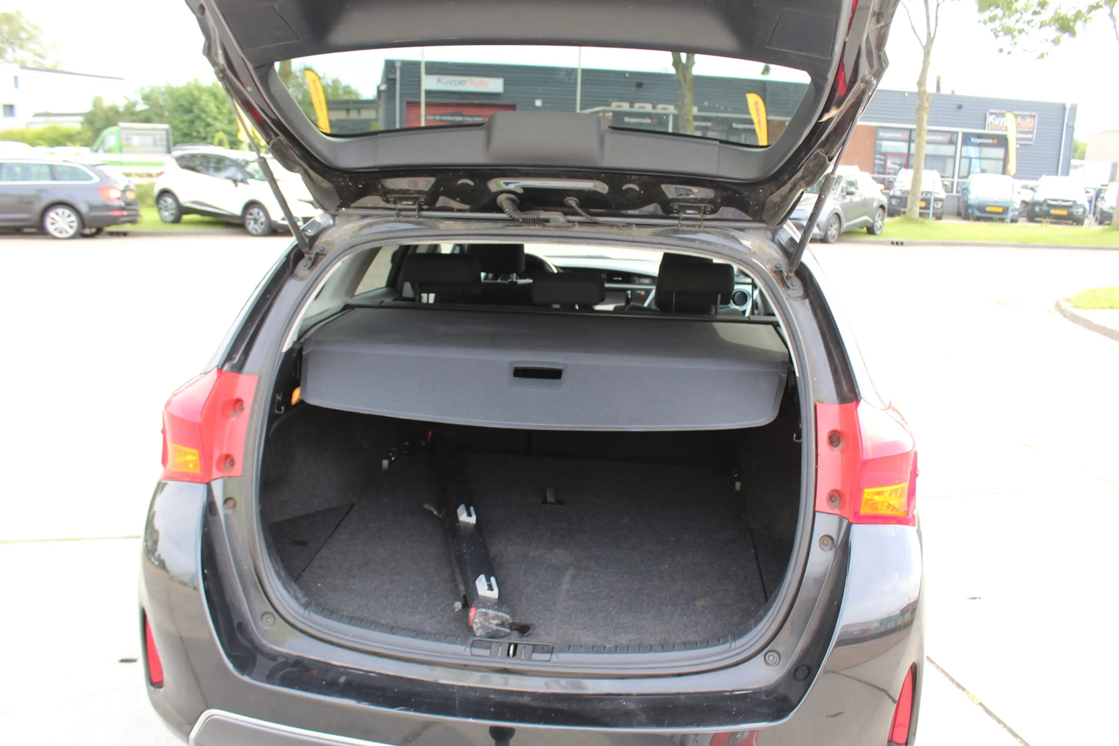 Toyota Auris Touring Sports 1.8 Hybrid Lease pano camera multim — photo 14