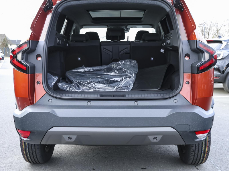 Dacia Bigster Extreme HYBRID 155 — photo 11