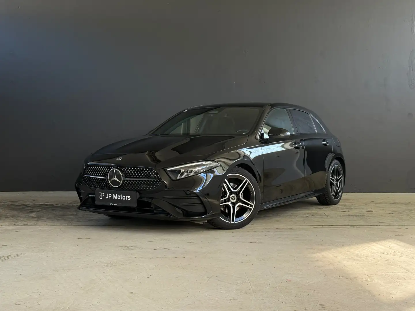 Mercedes-Benz A 180 d *AMG Line, Night Paket, Advanced Plus, ... Schwarz - 1