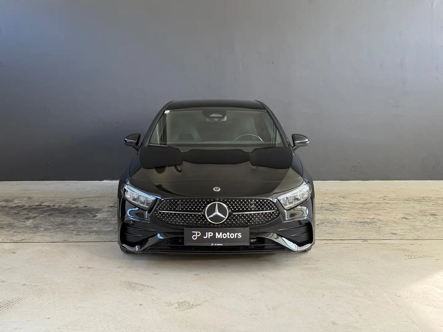 Mercedes-Benz A 180 d *AMG Line, Night Paket, Advanced Plus, ... Schwarz - 2