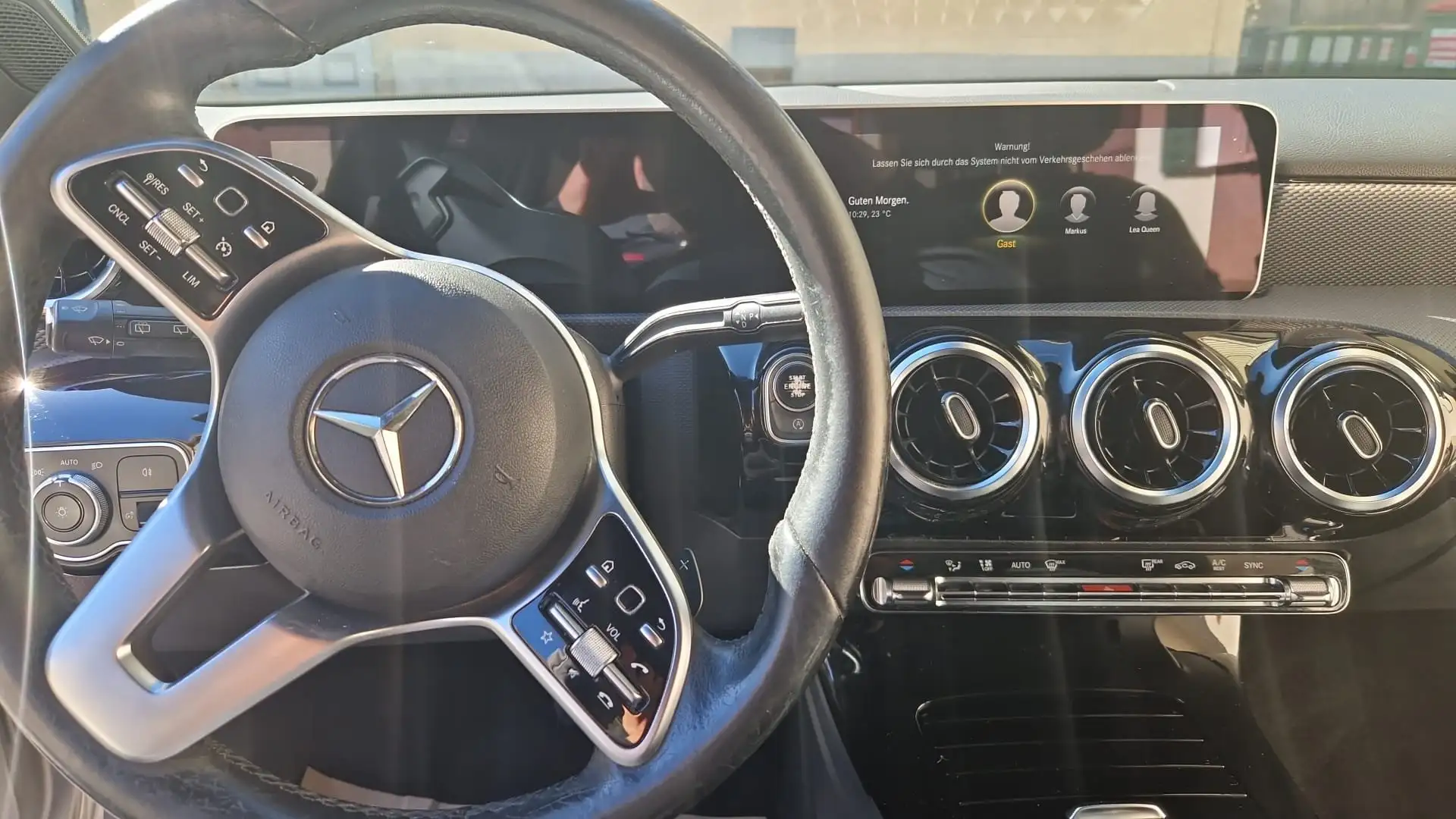 Mercedes-Benz 180 Limoussine Automatic Grijs - 1