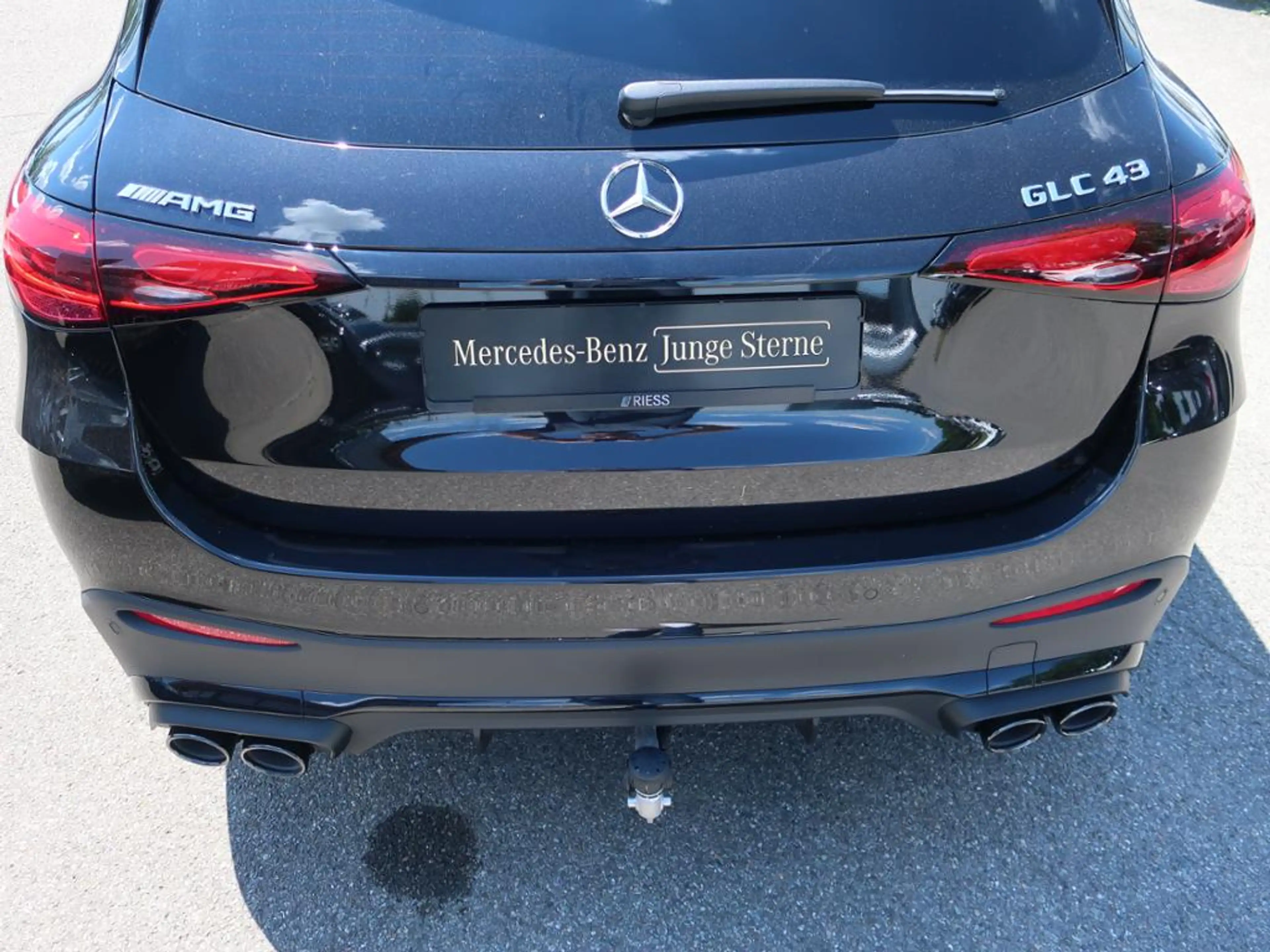 Mercedes-Benz GLC 43 AMG 4M AMG PANO AHK HUD DISTR 360° NIGHT — photo 13