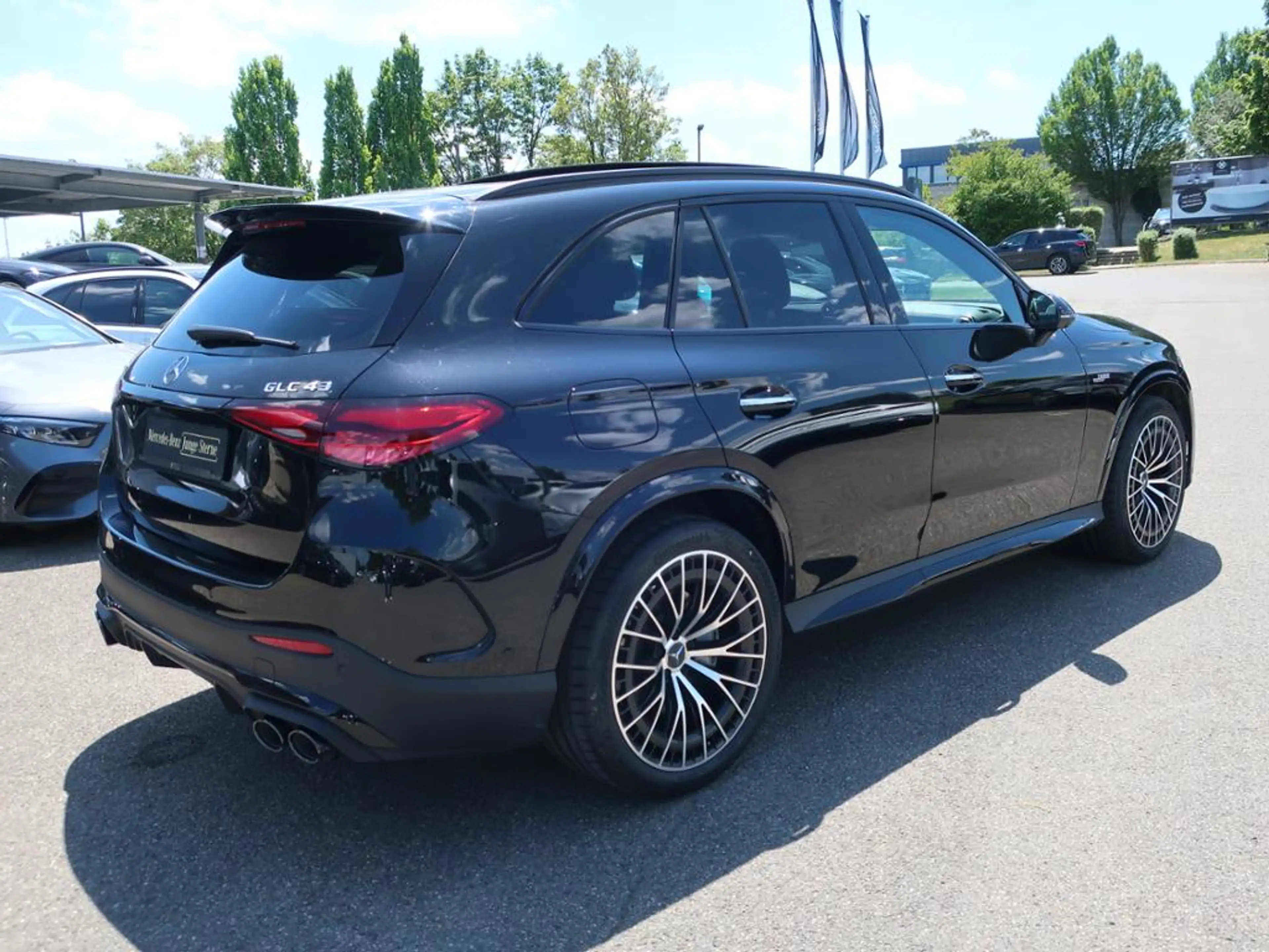 Mercedes-Benz GLC 43 AMG 4M AMG PANO AHK HUD DISTR 360° NIGHT — photo 12