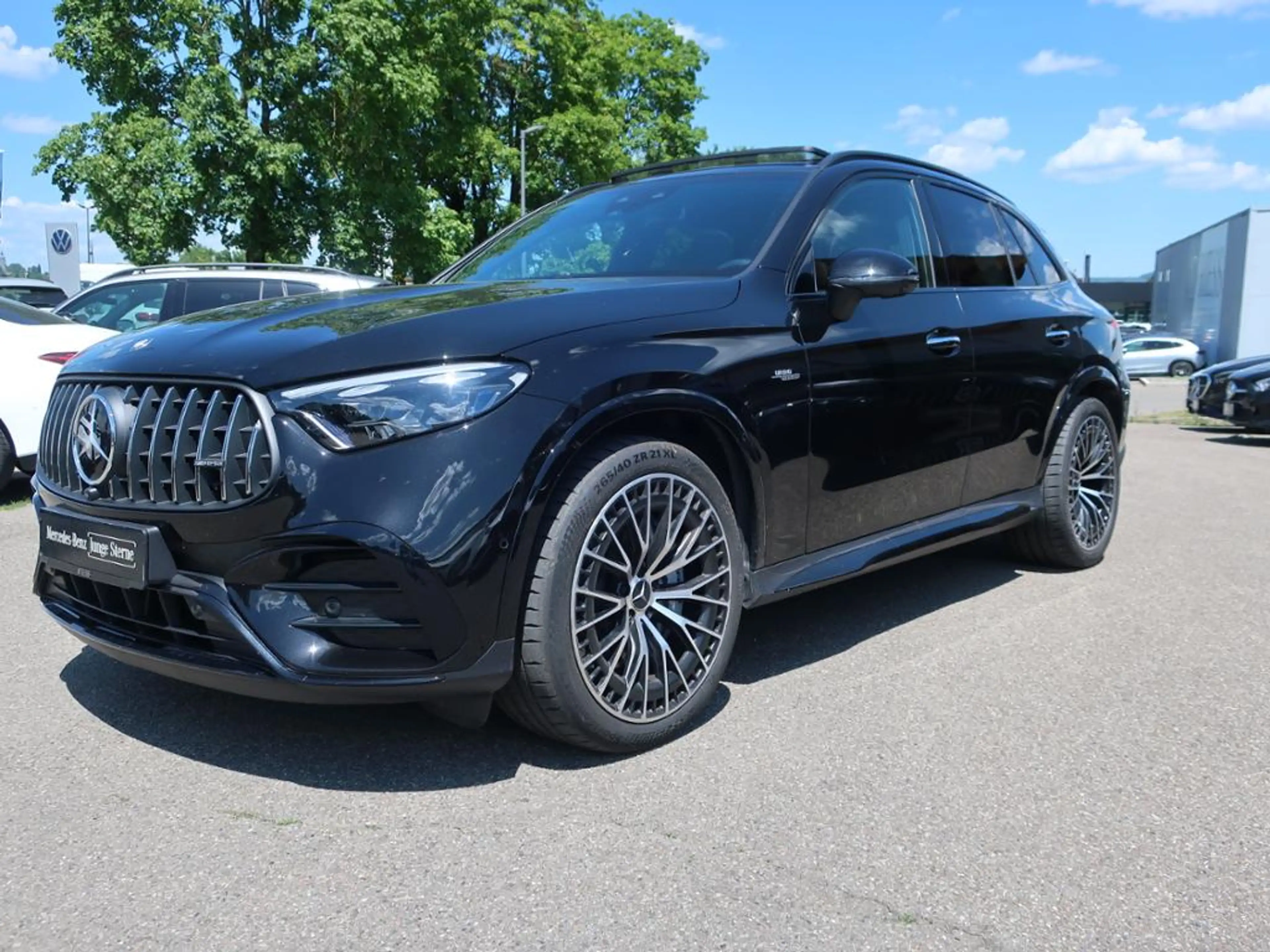 Mercedes-Benz GLC 43 AMG 4M AMG PANO AHK HUD DISTR 360° NIGHT — photo 3