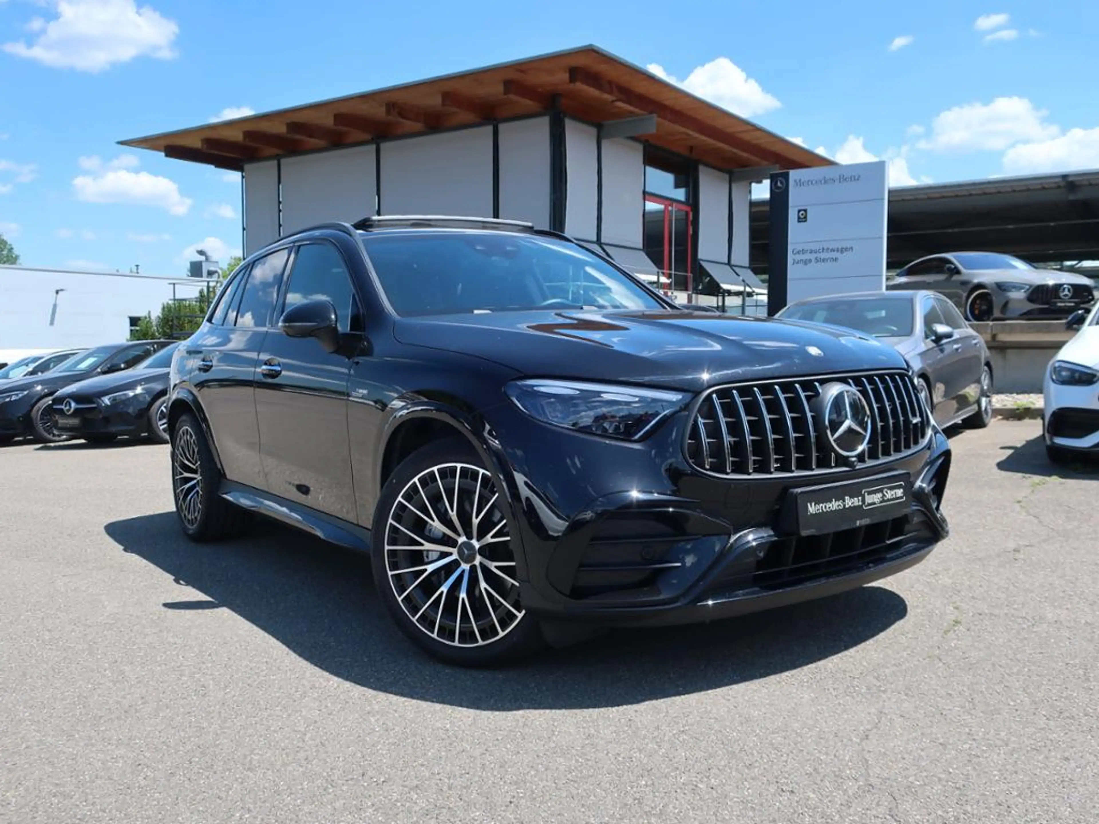 Mercedes-Benz GLC 43 AMG 4M AMG PANO AHK HUD DISTR 360° NIGHT — photo 2