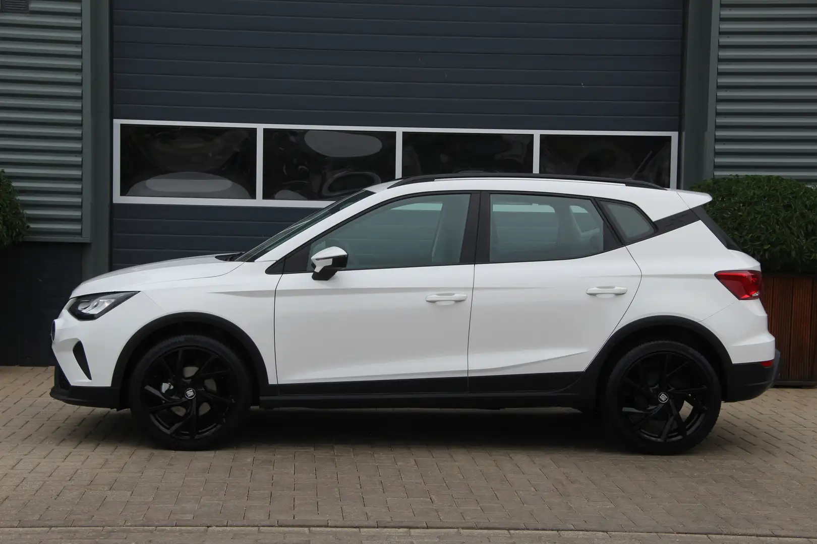 SEAT Arona 1.0 TSI | NL auto | CarPlay | Camera | Navi | Airc Weiß - 2
