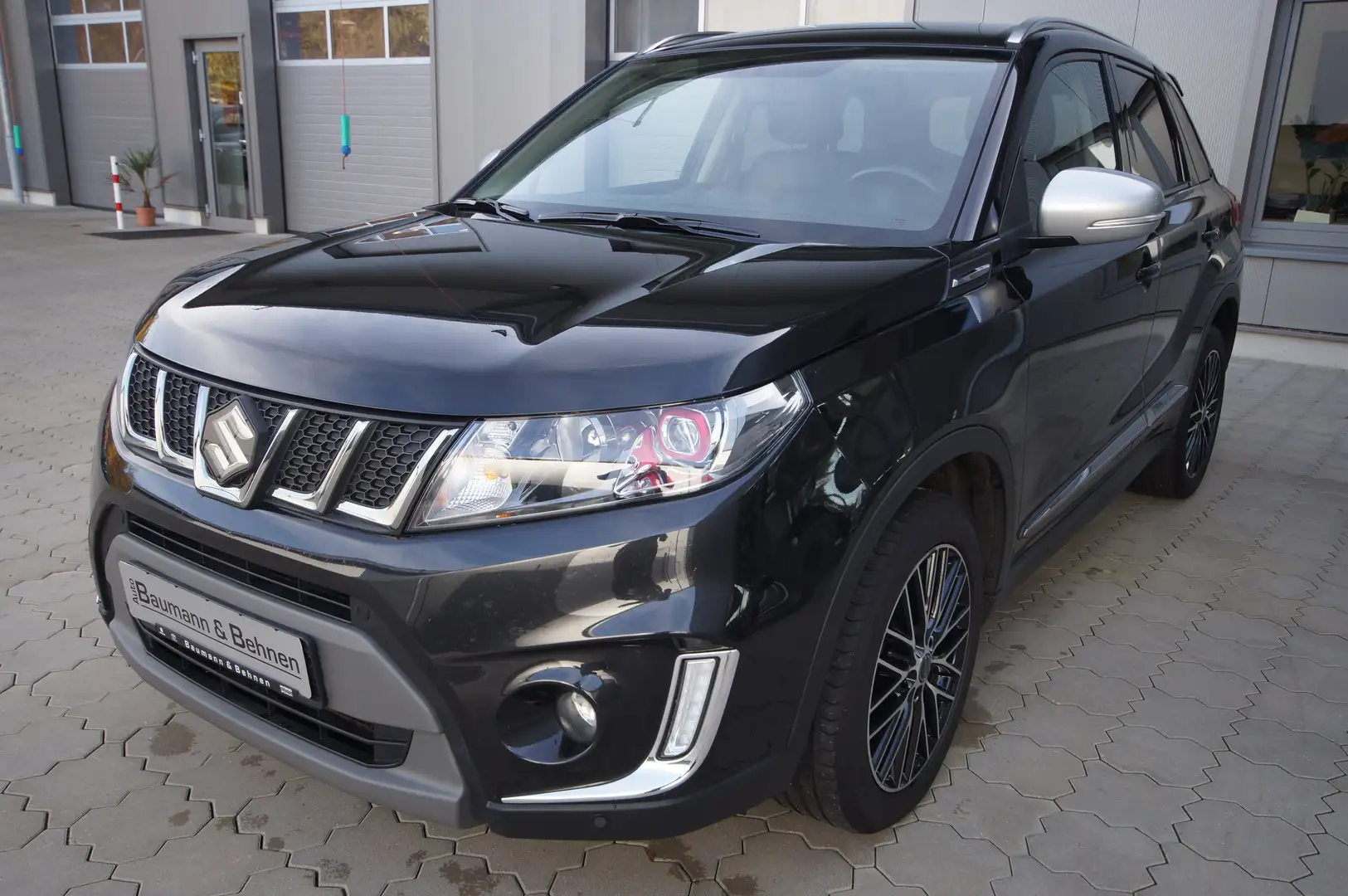Suzuki Vitara Vitara 1.4 Boosterjet Automatik S Schwarz - 1