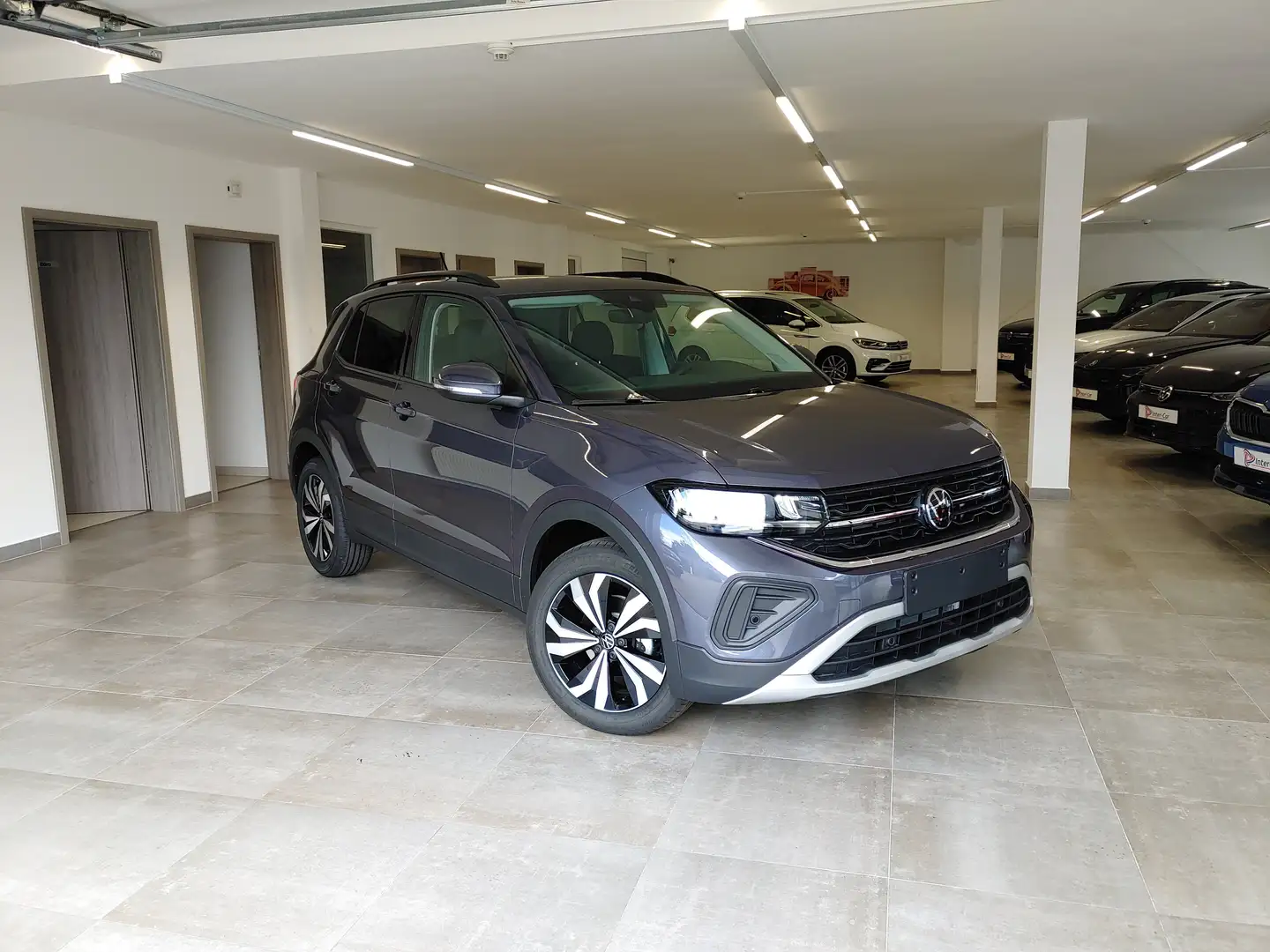 Volkswagen T-Cross 1.0 TSI DSG Limited AppCon/Kamera/Licht&Sicht/4J. Gris - 2
