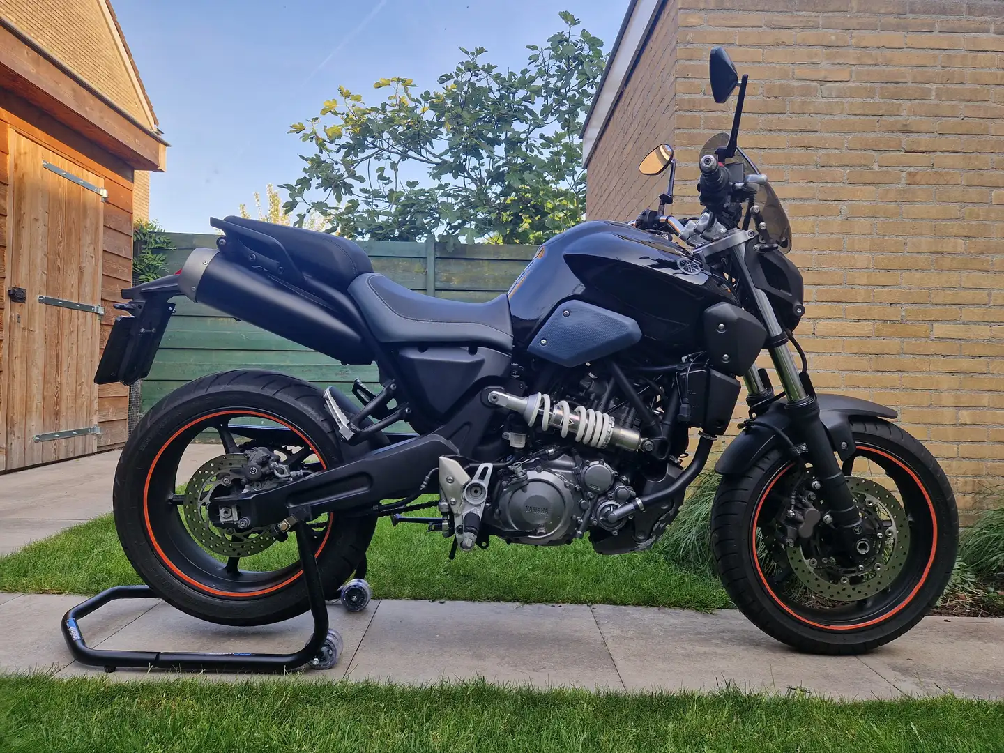Yamaha MT-03 Zwart - 1