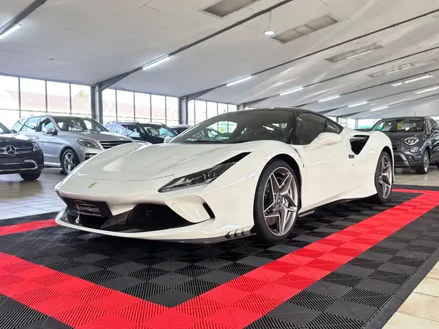 Ferrari F8 Carbon Paket/JBL/Lift*POWER GARANTIE*