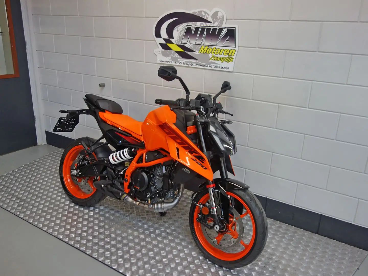 KTM 390 Duke Oranje - 2