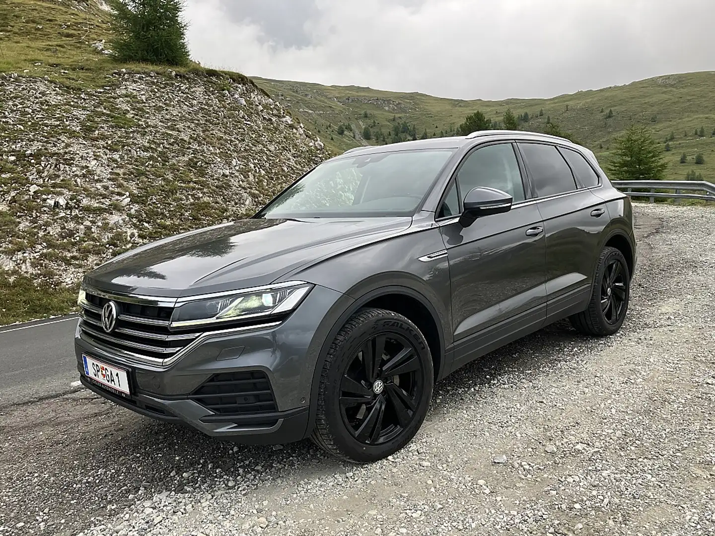 Volkswagen Touareg 3.0 V6 TDI 4Motion Grau - 1
