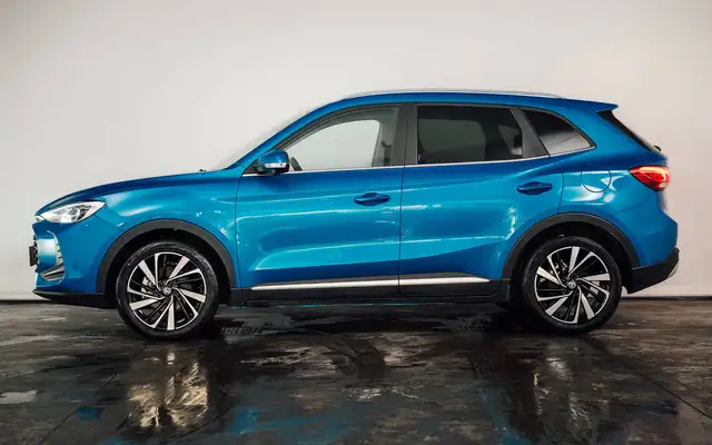 MG MG ZS view 2