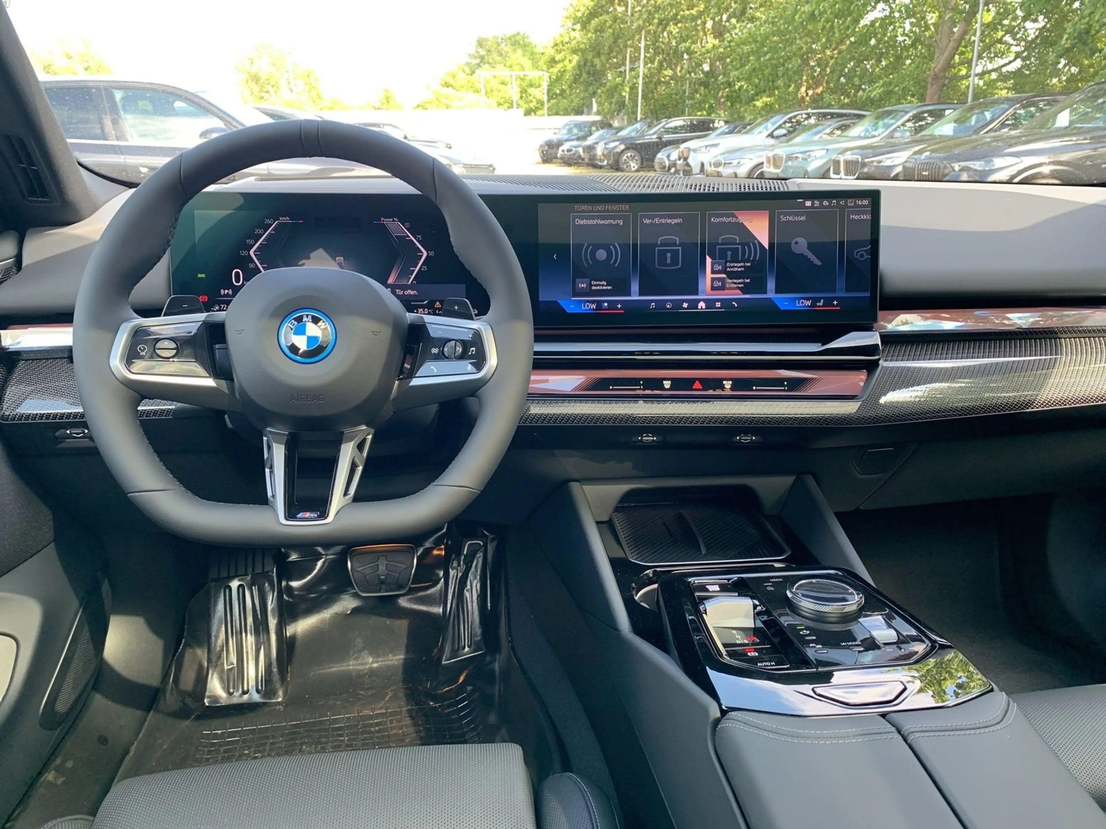 BMW 550 e xDrive M Sportpaket Head-Up DAB LED RFK — photo 10