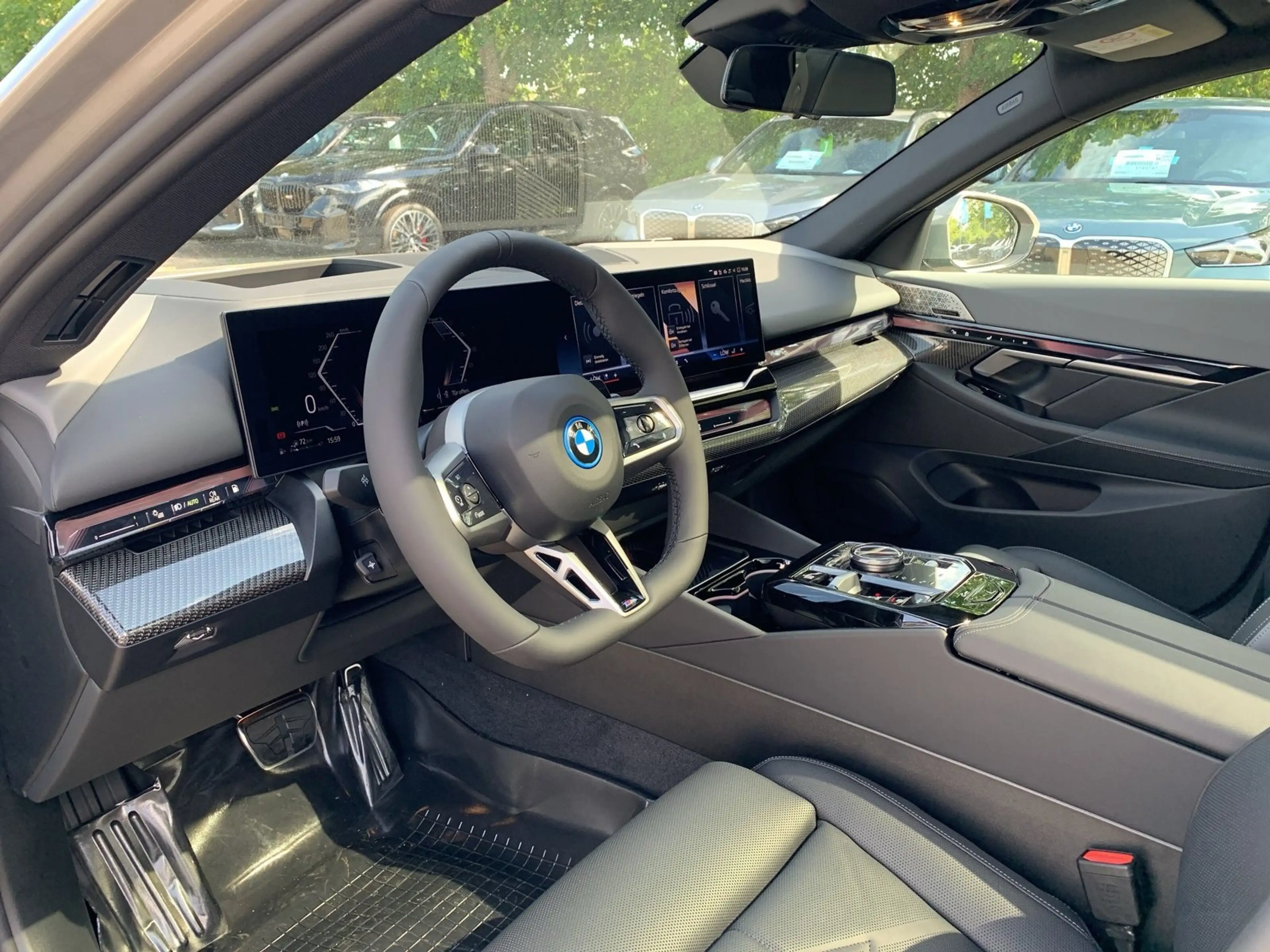 BMW 550 e xDrive M Sportpaket Head-Up DAB LED RFK — photo 8