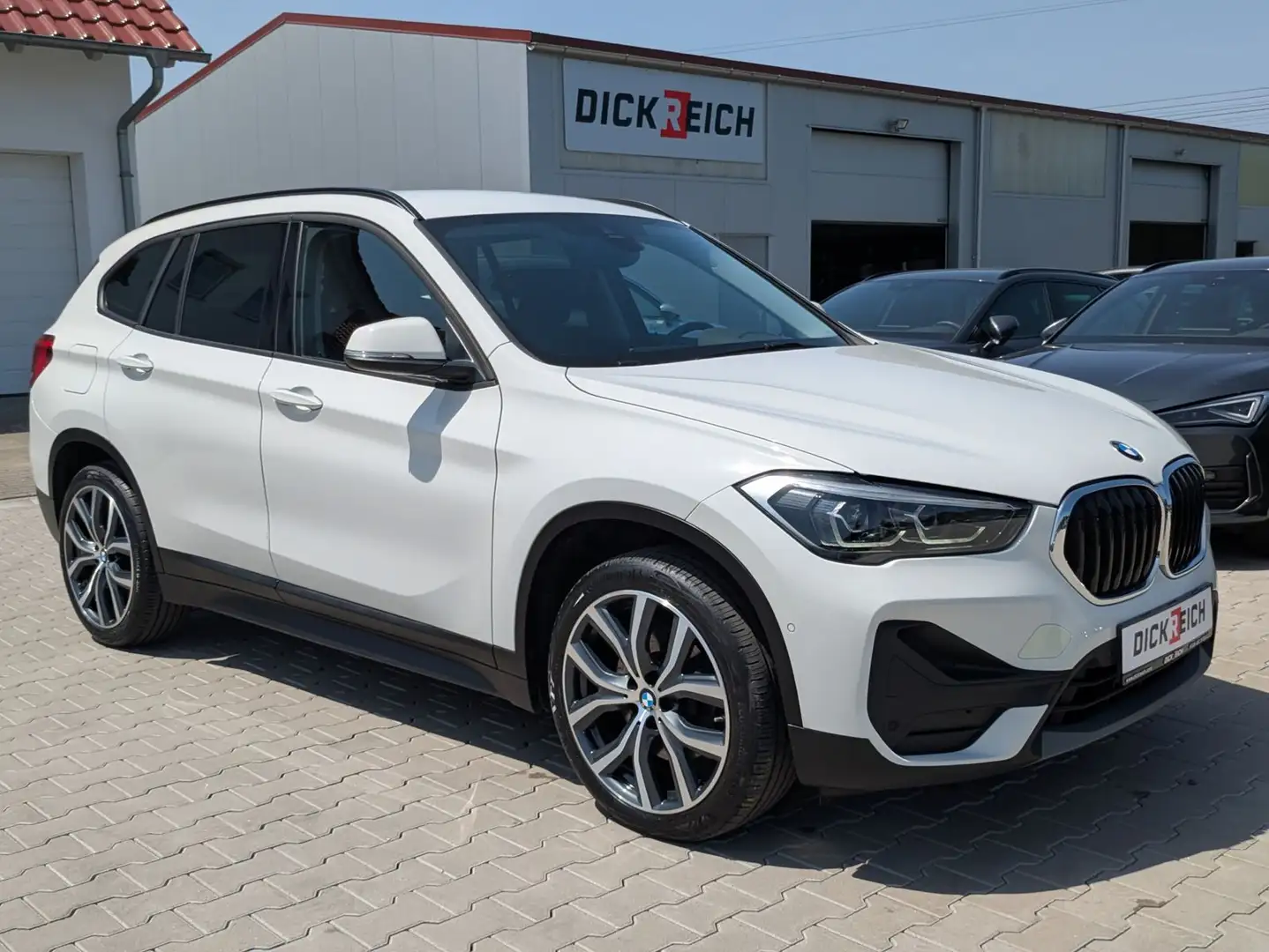 BMW X1 xDrive 25 d Advantage 19"LED*ACC*PDC*NAVI*1H Weiß - 1
