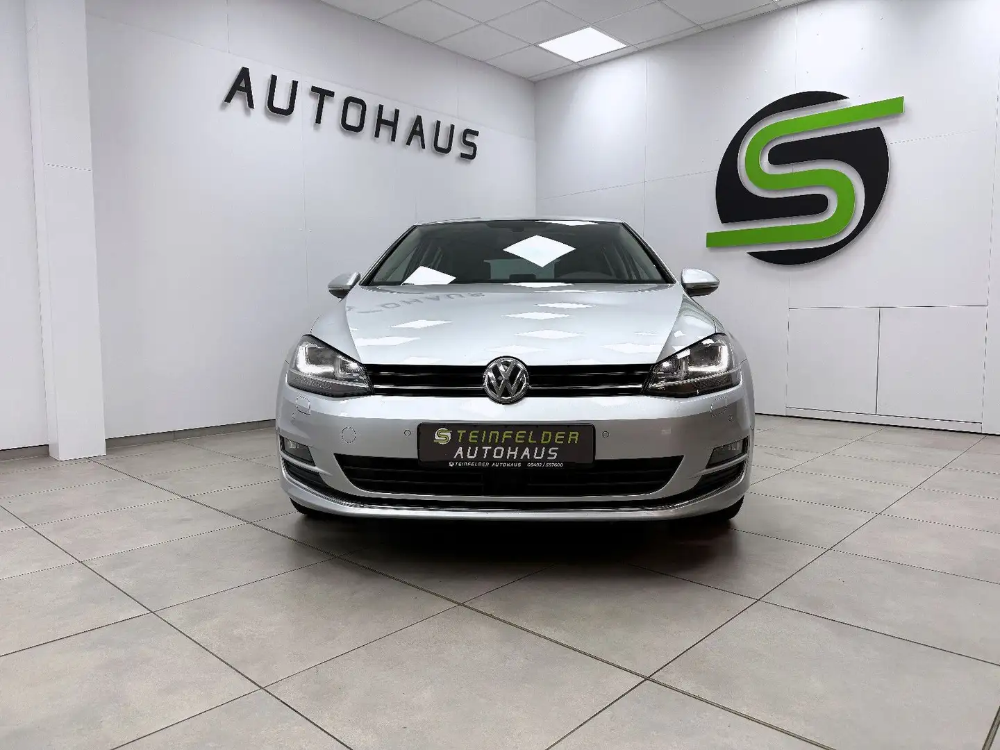 Volkswagen Golf VII 2.0 TDI Lounge / TEMPOMAT / LED / NAVI Argent - 2