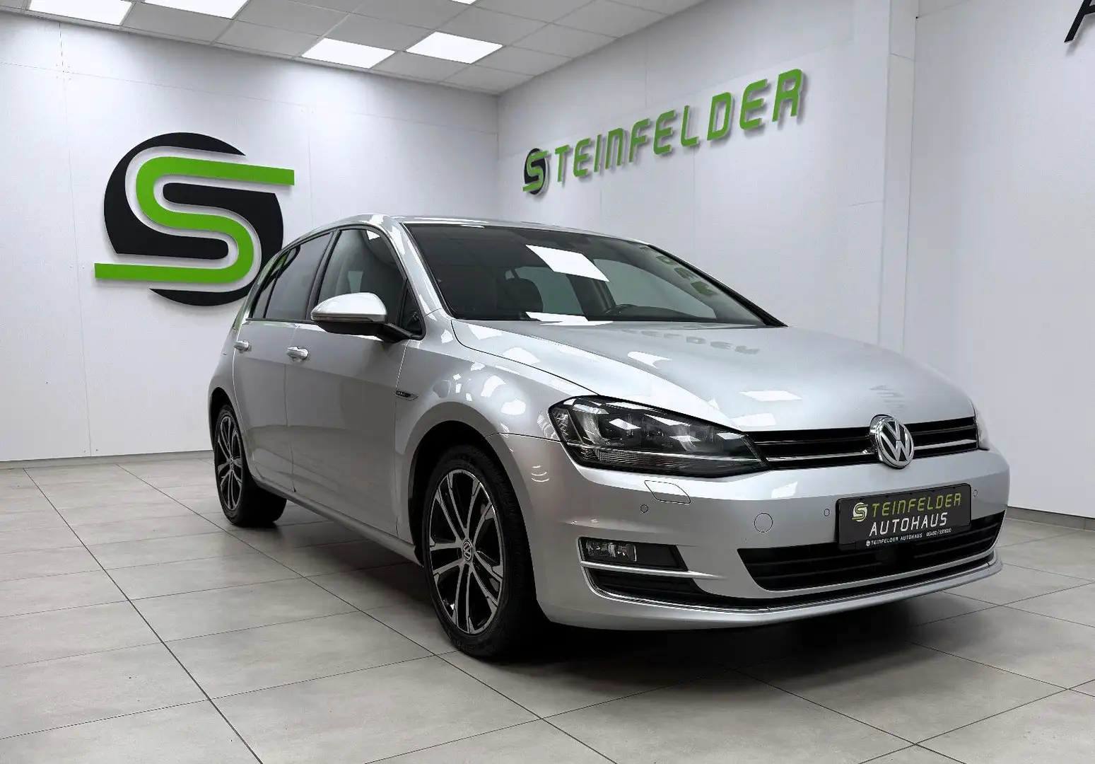 Volkswagen Golf VII 2.0 TDI Lounge / TEMPOMAT / LED / NAVI Argent - 1