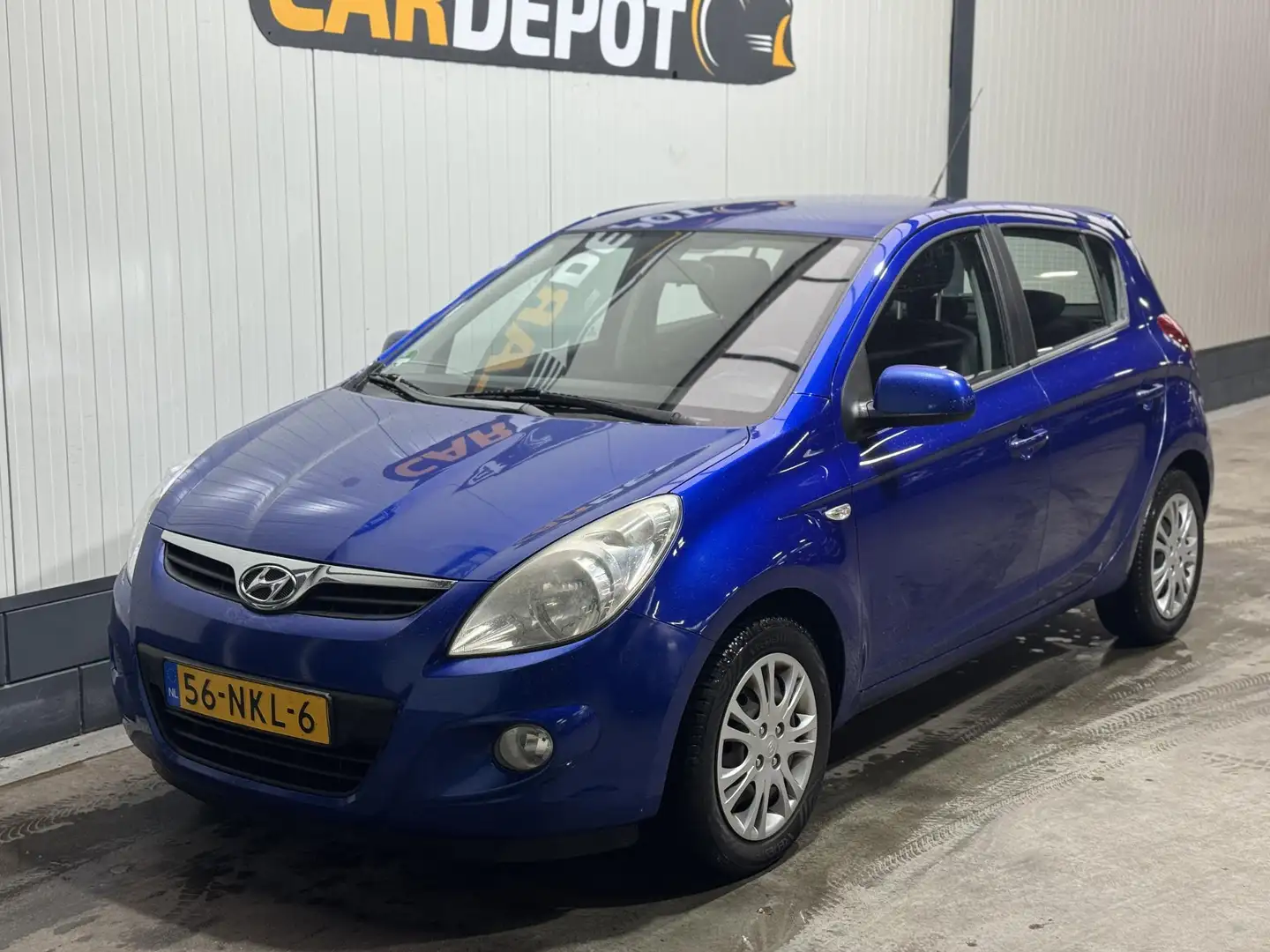 Hyundai i20 1.4i DynamicVersion Blau - 1