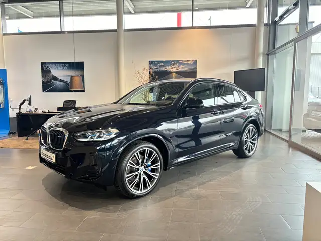 BMW X4 view 6