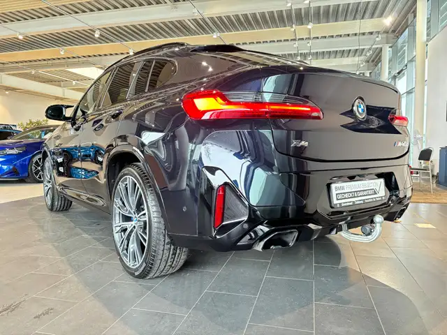 BMW X4 view 8