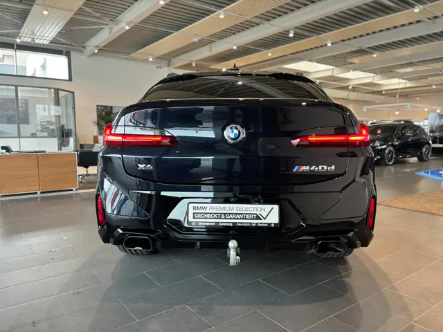 BMW X4 view 10