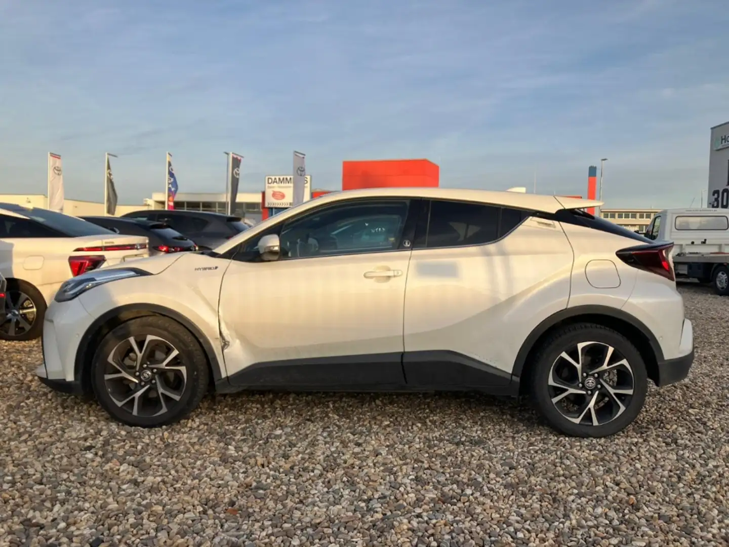 Toyota C-HR Hybrid Team D+SEITENSCHADEN TÜRE VORNE LINKS Weiß - 2
