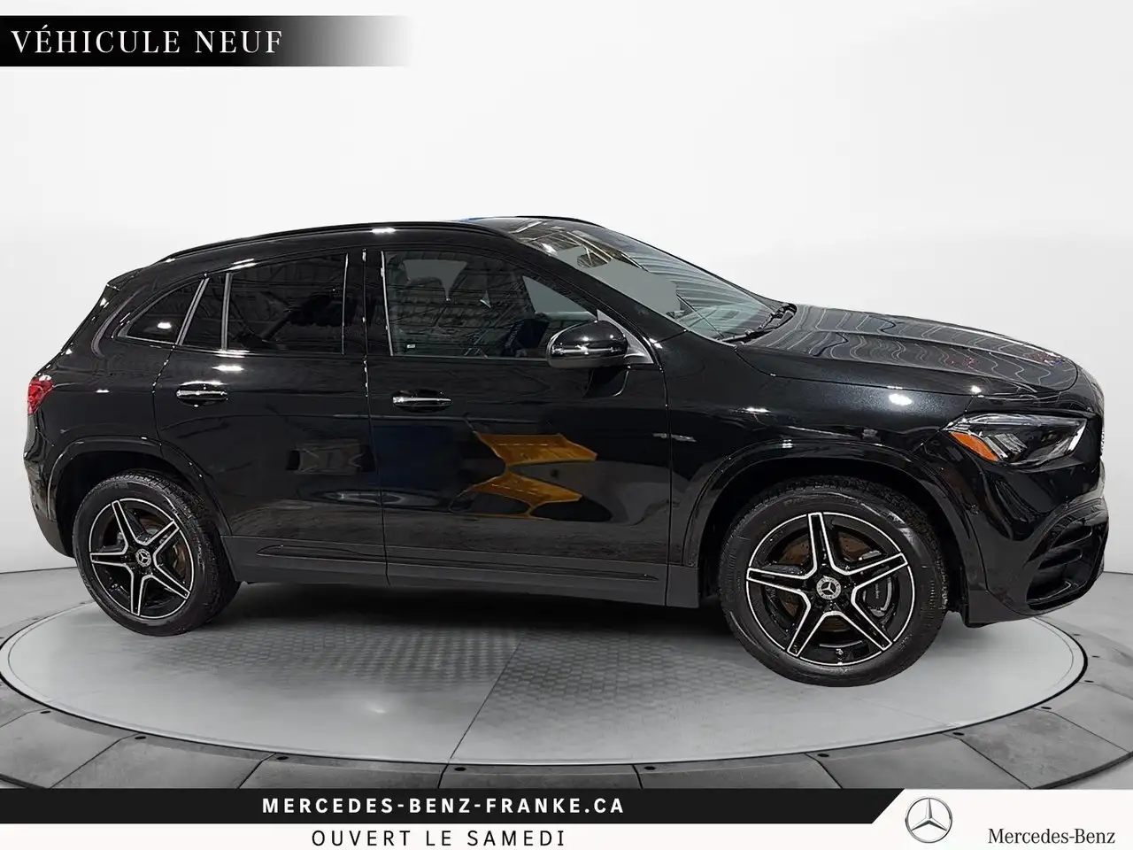 Mercedes-Benz GLA снимка Mercedes-Benz GLA