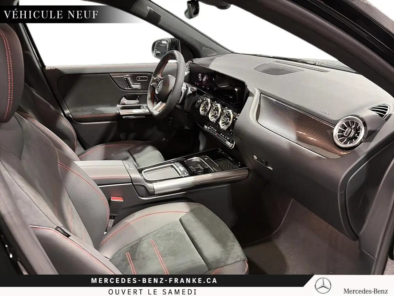 Mercedes-Benz GLA снимка Mercedes-Benz GLA