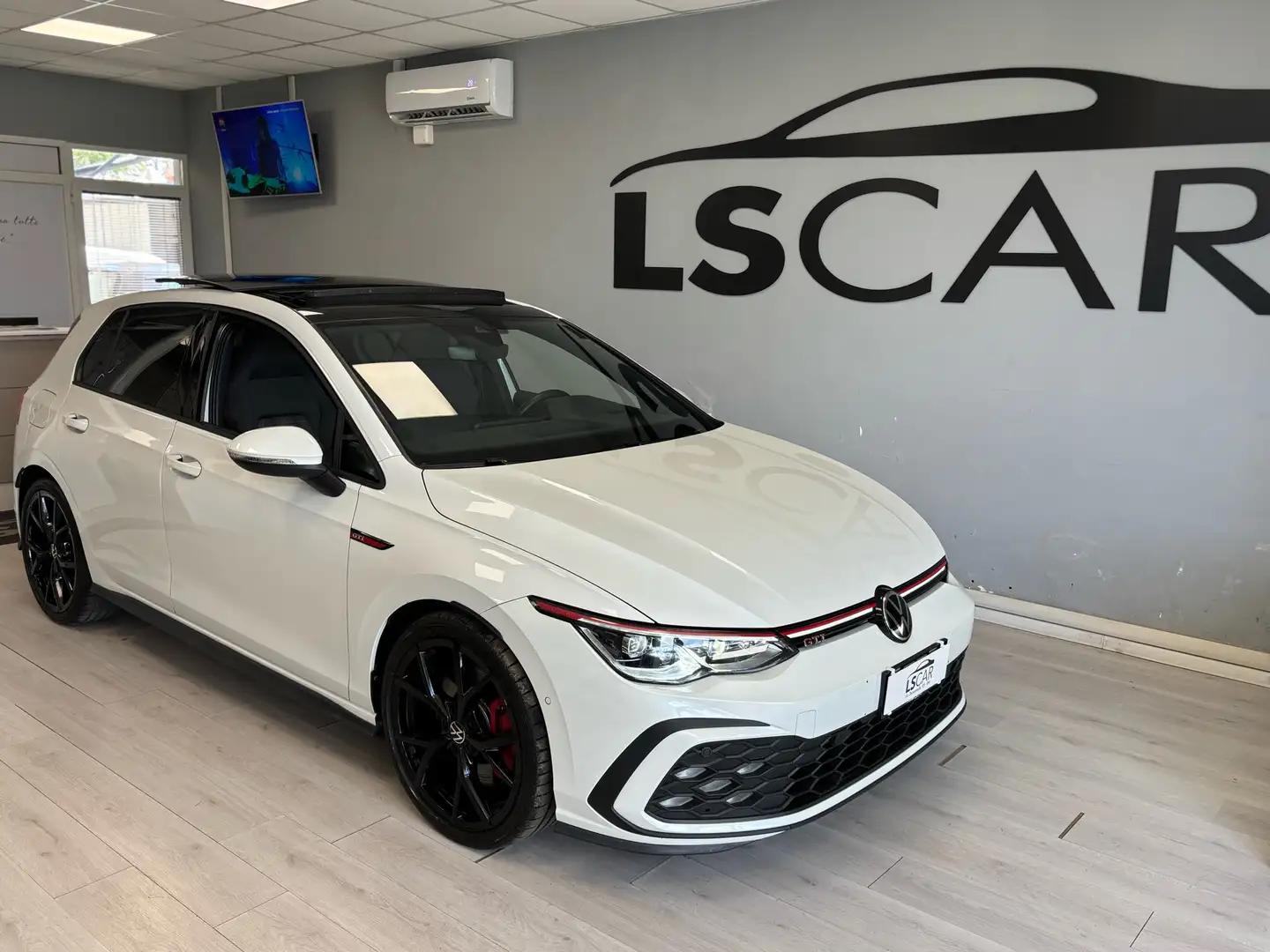 Volkswagen Golf GTI 2.0 tsi 245cv dsg~Unipro~Promo~Finanziamento Bianco - 1