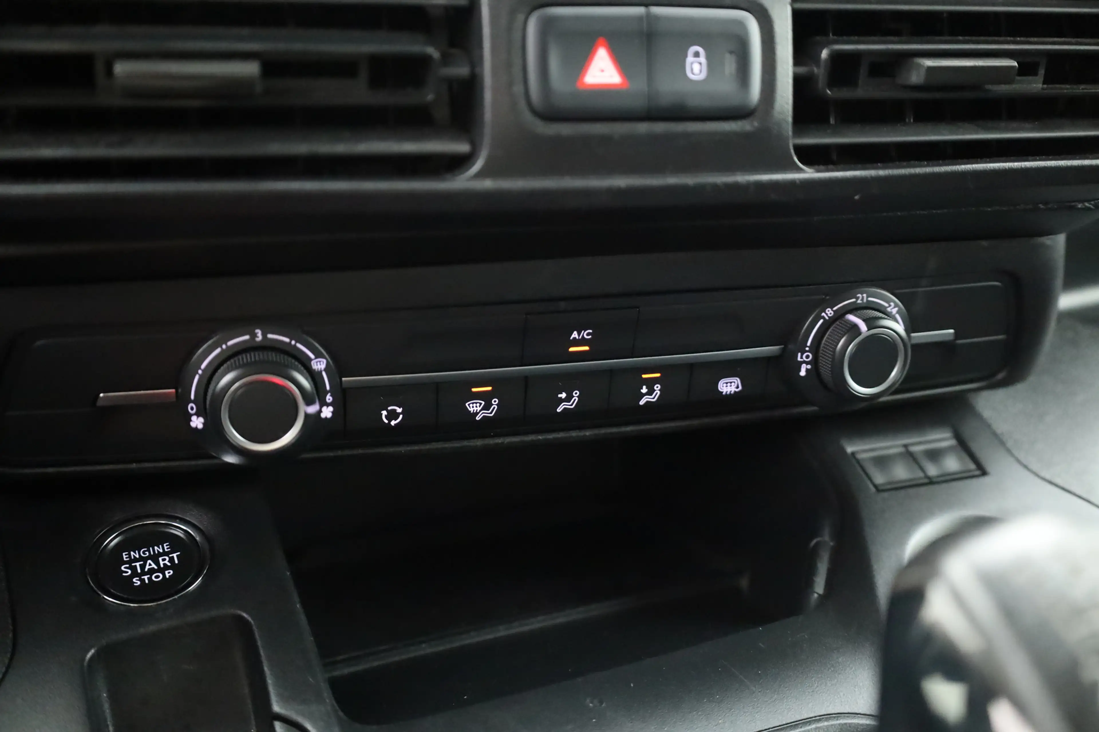 Peugeot Partner 1.5 BlueHDI Premium | Navi | Cruise | Multistuur — photo 25