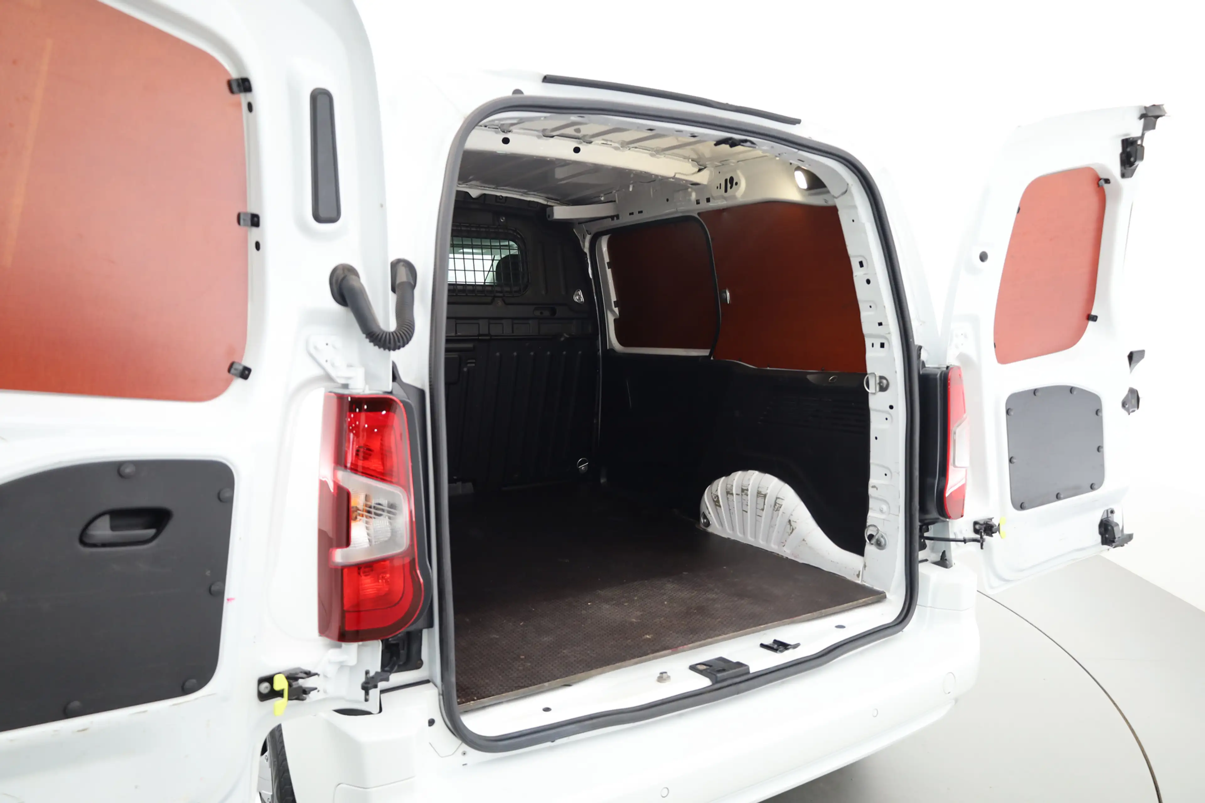 Peugeot Partner 1.5 BlueHDI Premium | Navi | Cruise | Multistuur — photo 29
