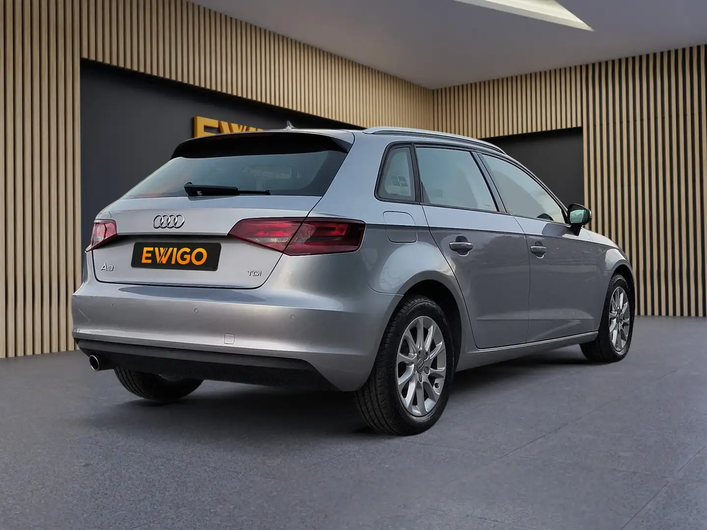 Audi A3 SPORTBACK 1.6 TDI 110 AMBIENTE - 2