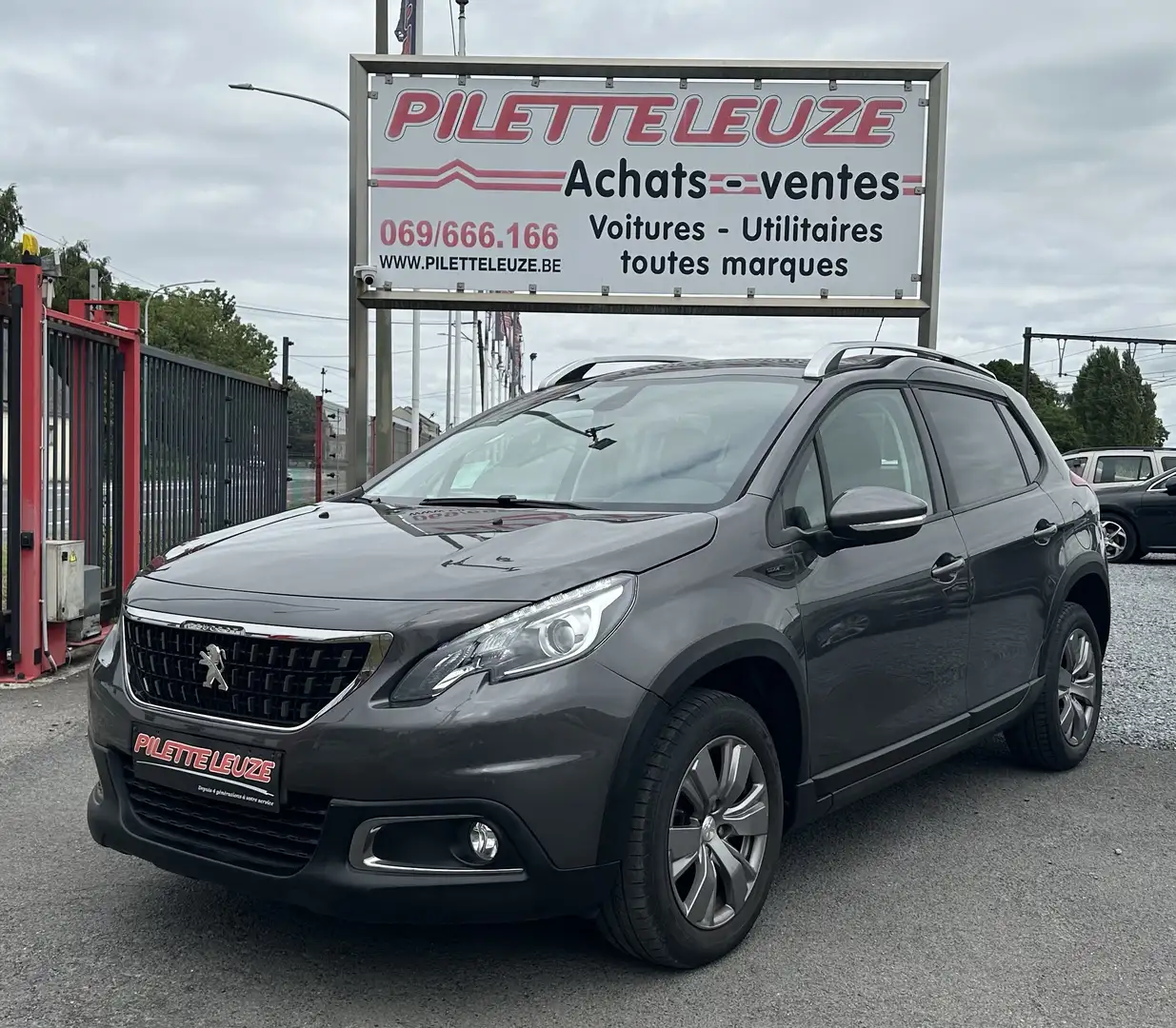 Peugeot 2008 2008 1.2 Pt Active S Gris - 1
