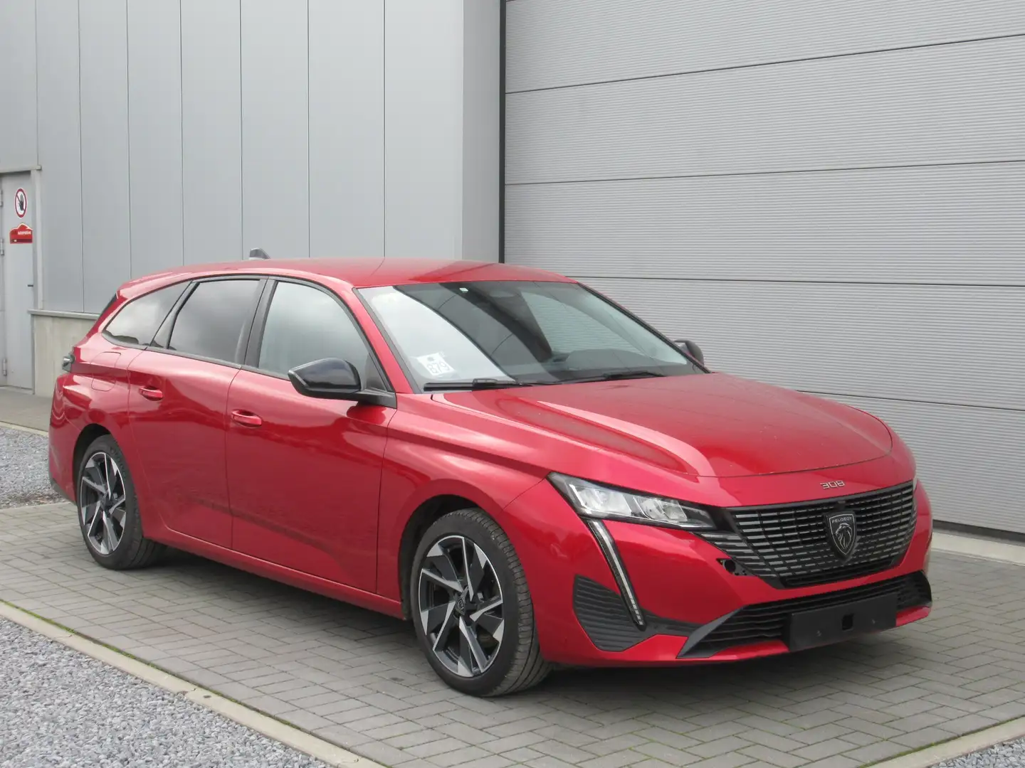 Peugeot 308 SW 1.2 PureTech / € 8.999 netto / Allure / BLIS Rouge - 1