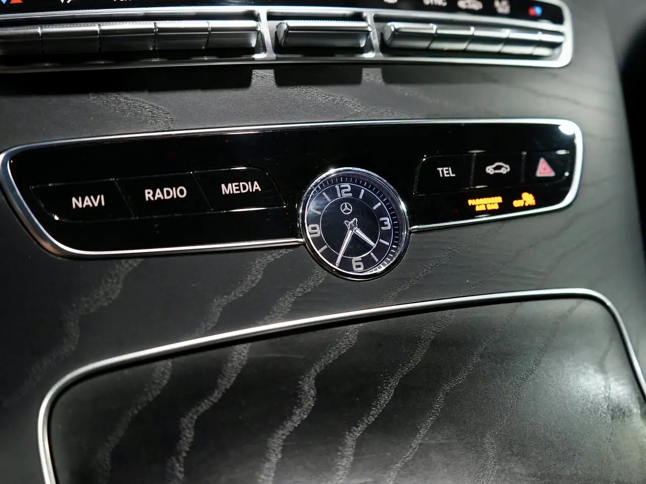 Mercedes-Benz C-Class снимка Mercedes-Benz C-Class