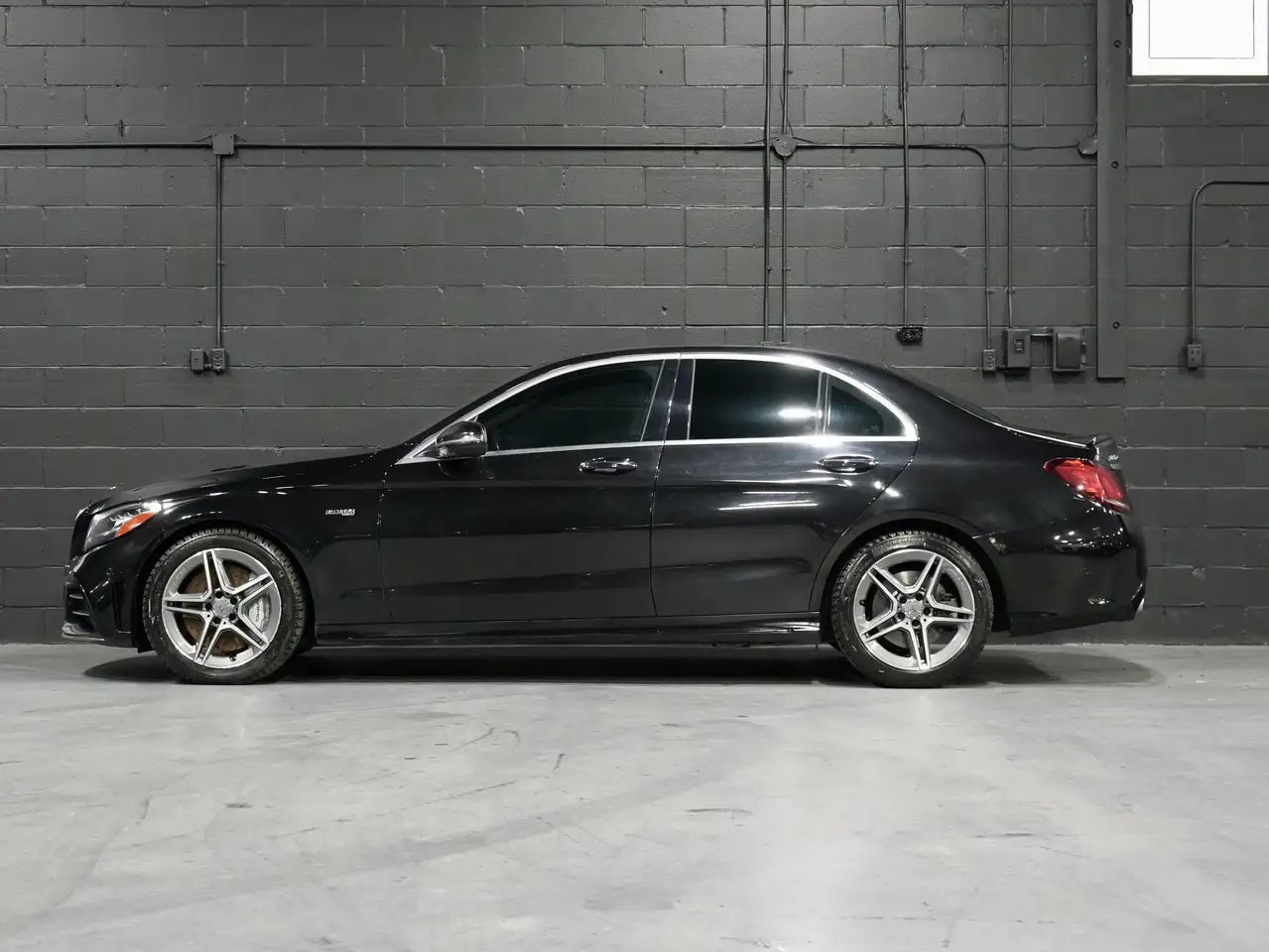 Mercedes-Benz C-Class снимка Mercedes-Benz C-Class